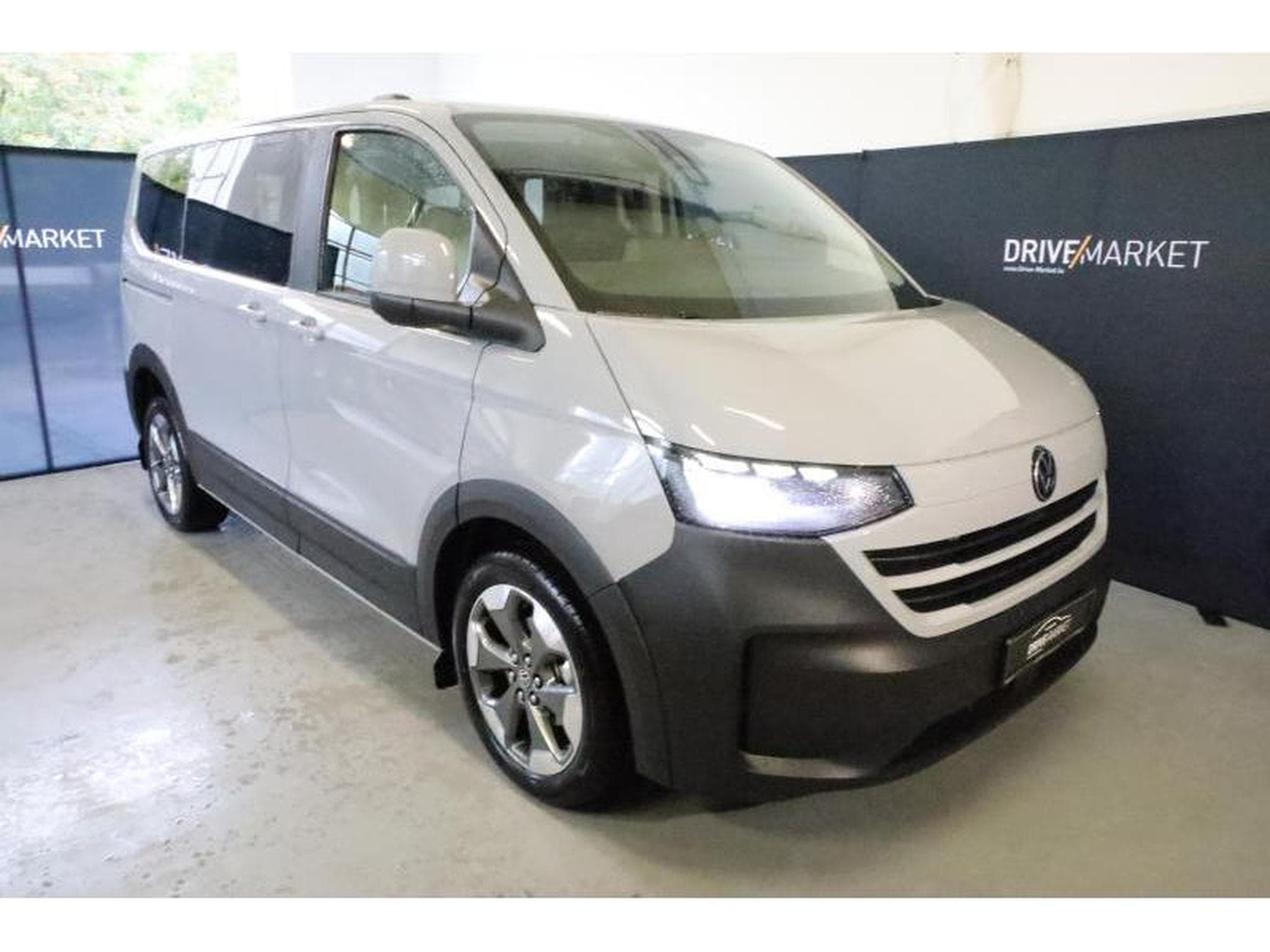 VW T7 Life AHK PanAmerica (2025) - Photo 1