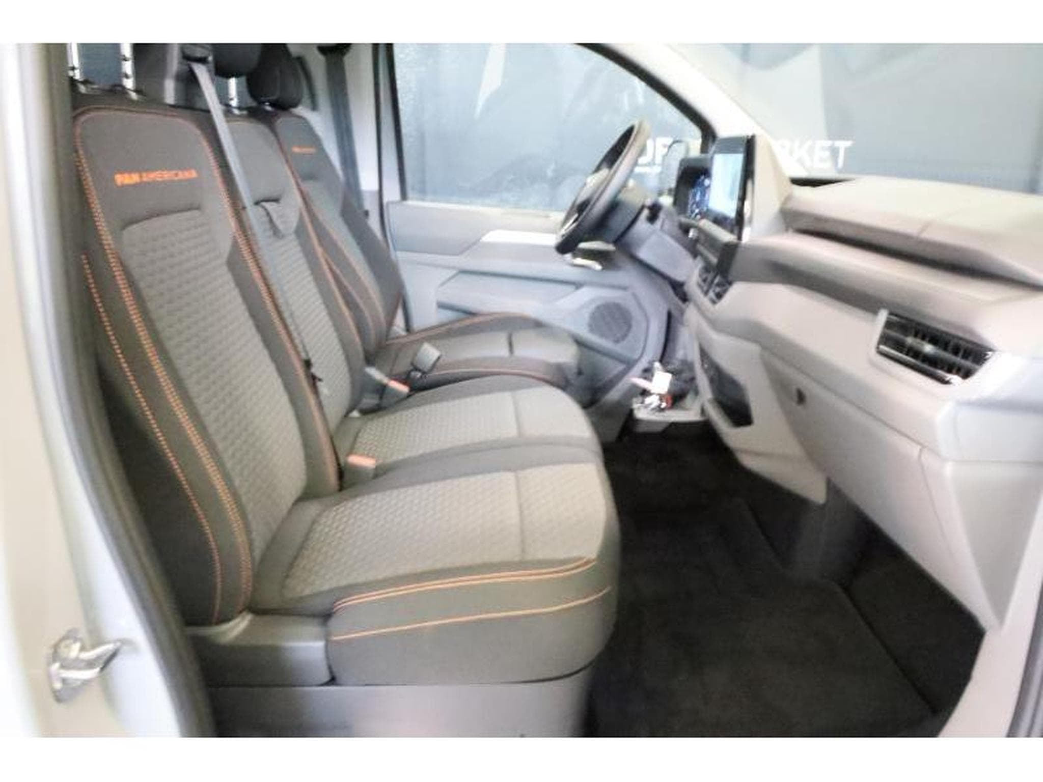 VW T7 Life AHK PanAmerica (2025) - Photo 7