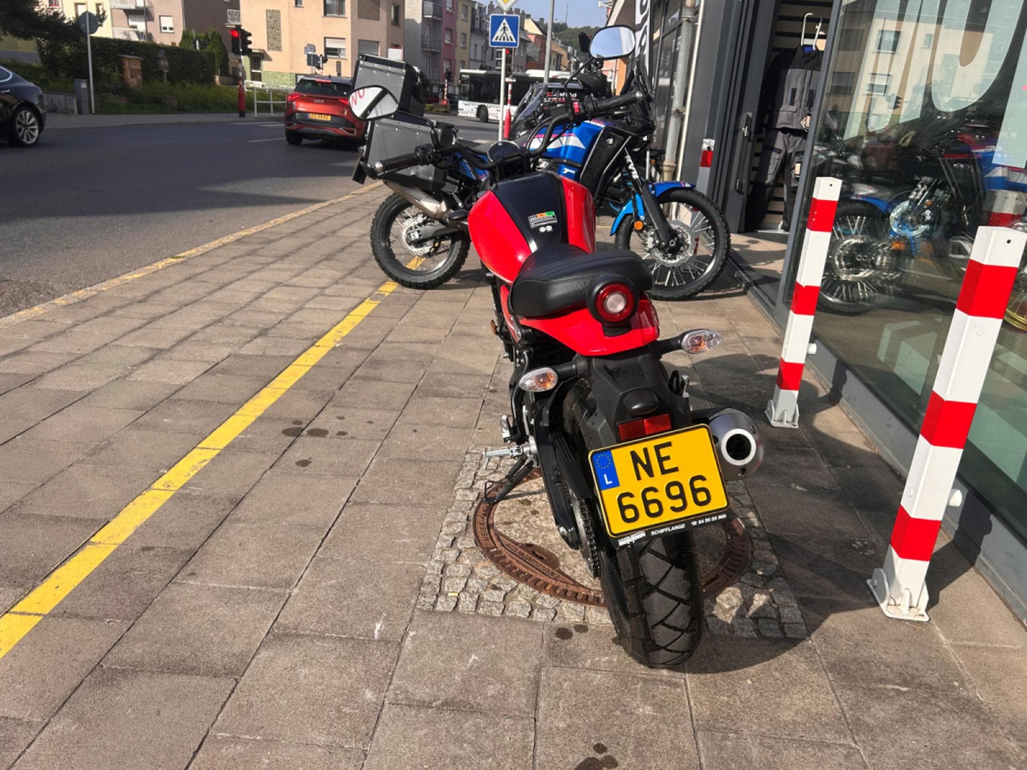 Yamaha XSR Redline (2022) - Photo 3
