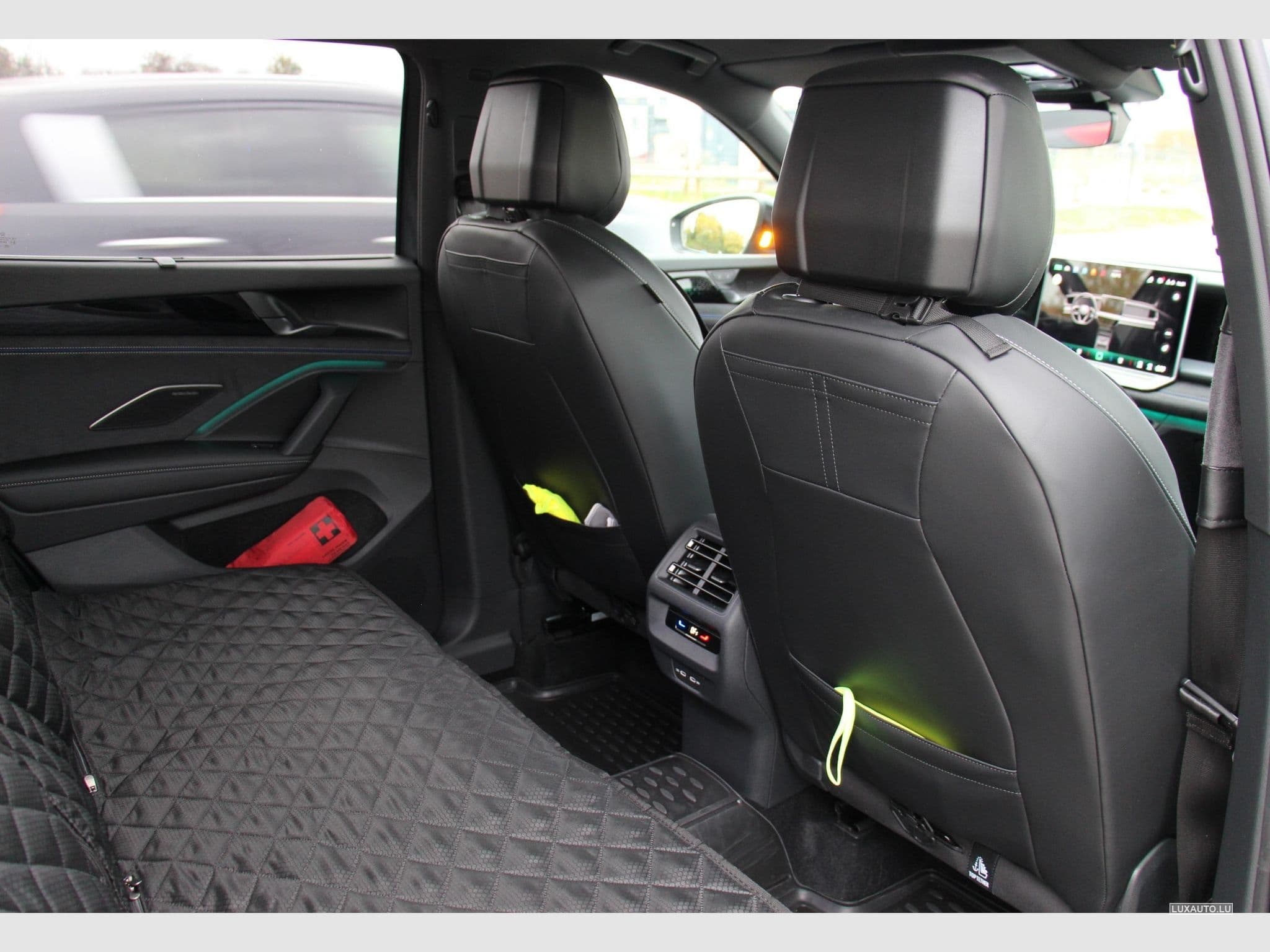 VW Tayron R-Line 2.0 l TSI OPF 4Motion 204PS DSG A (2025) - Photo 13