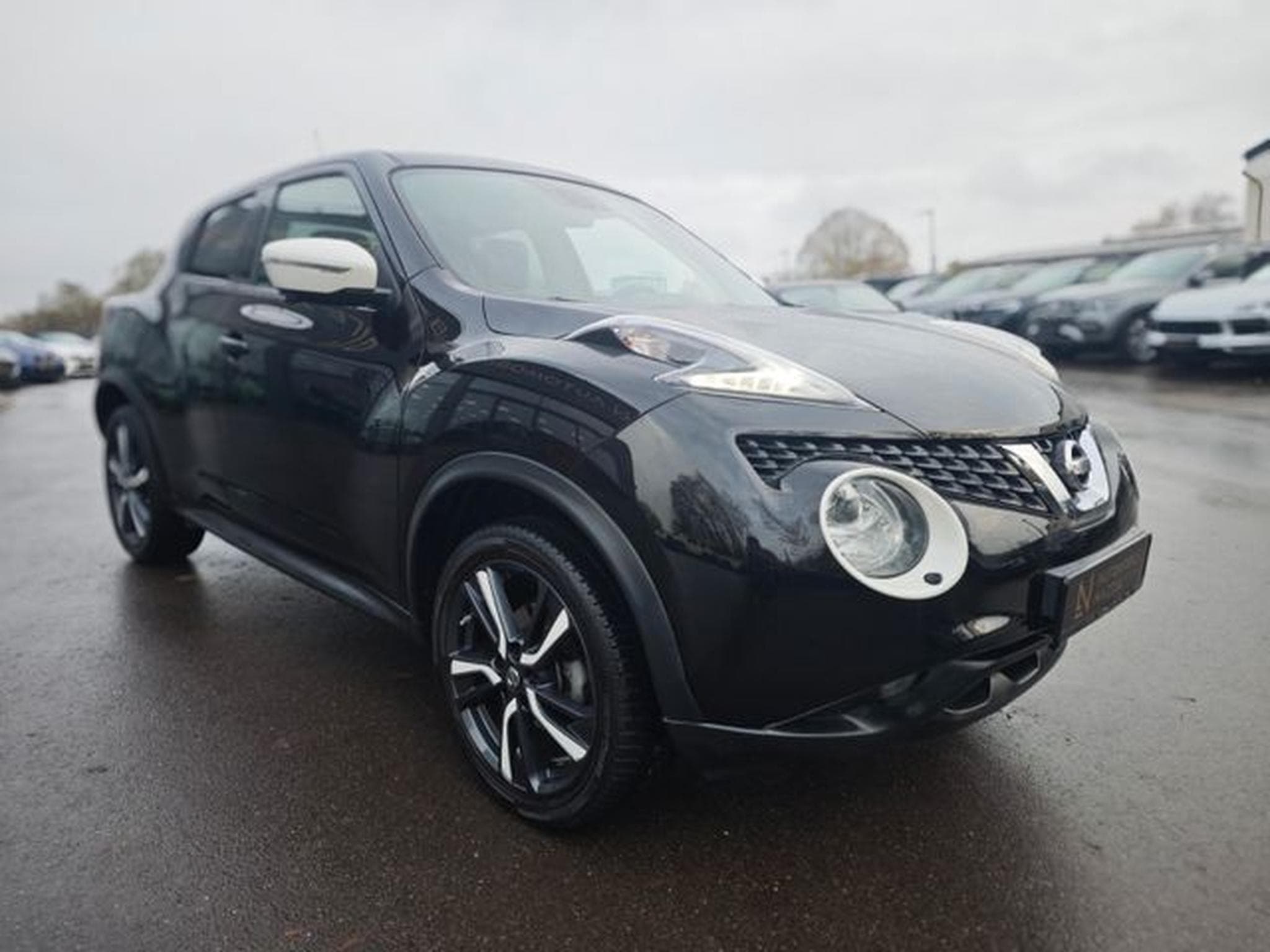 Nissan Juke JUKE SPORT DESIGN*AUT*LEDER*360 GRAD KAMERA*PANO (2015) - Photo 4