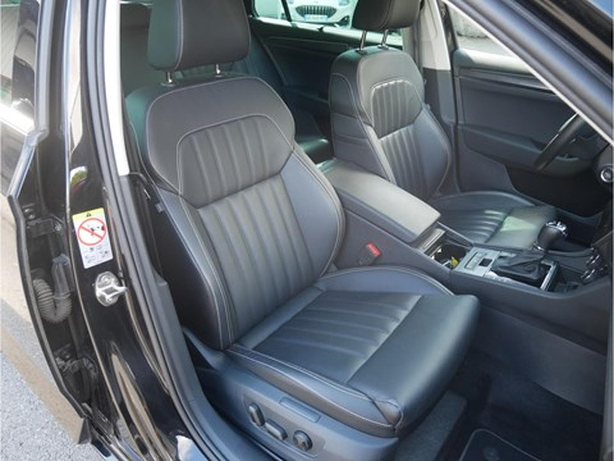 Skoda Superb 2.0CRTDI 150 cv Style DSG (2023) - Photo 5