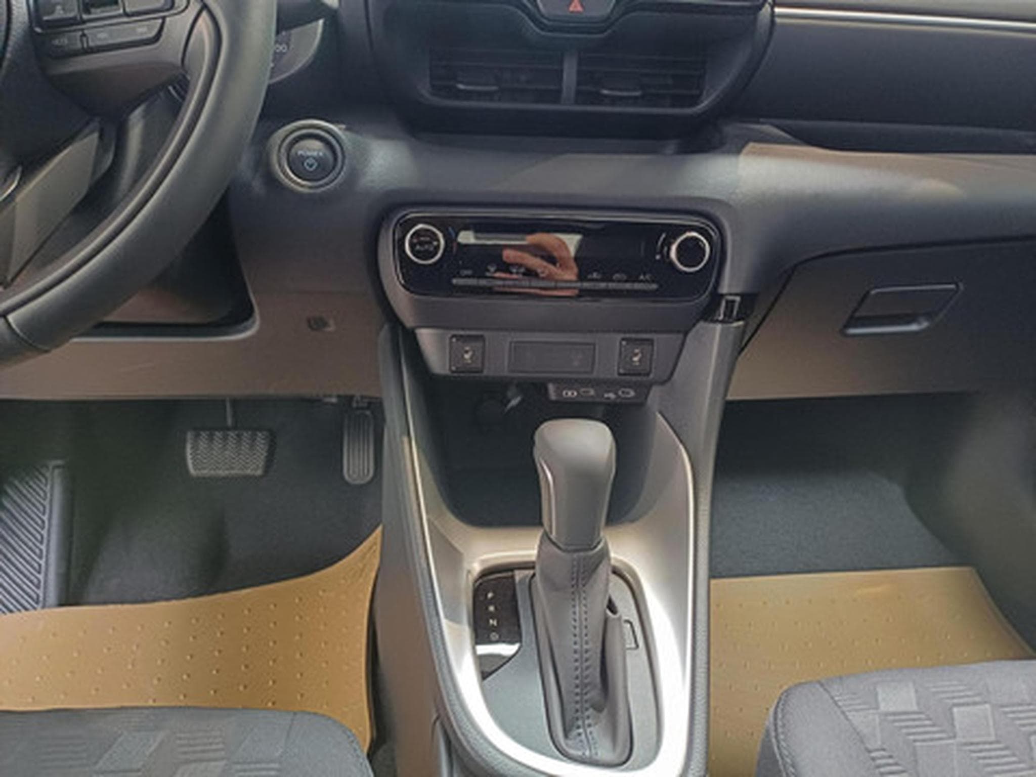 Mazda 2 Hybrid 1.5 Exclusive-line (2024) - Photo 6