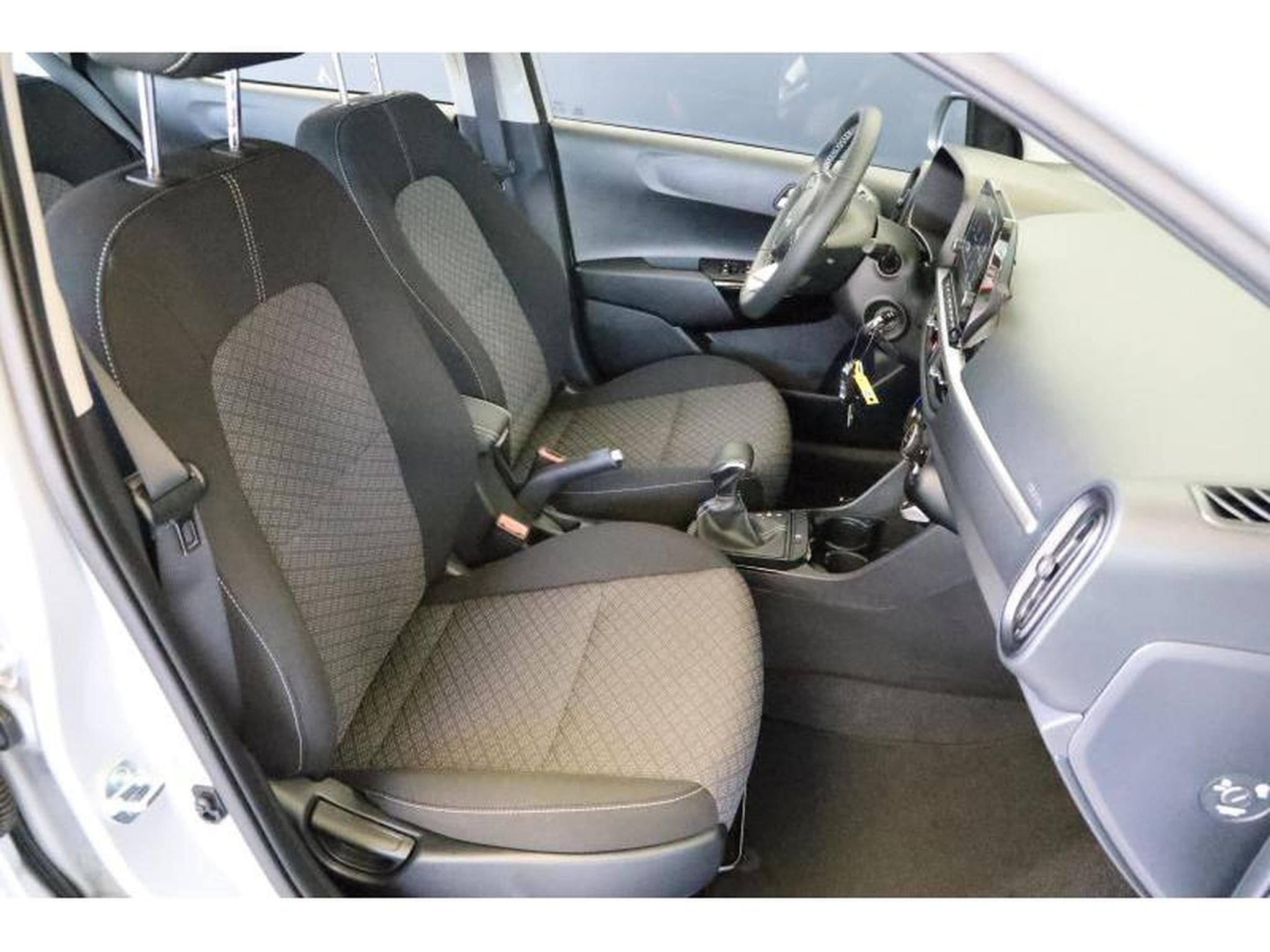 Kia Picanto Pulse (2024) - Photo 11