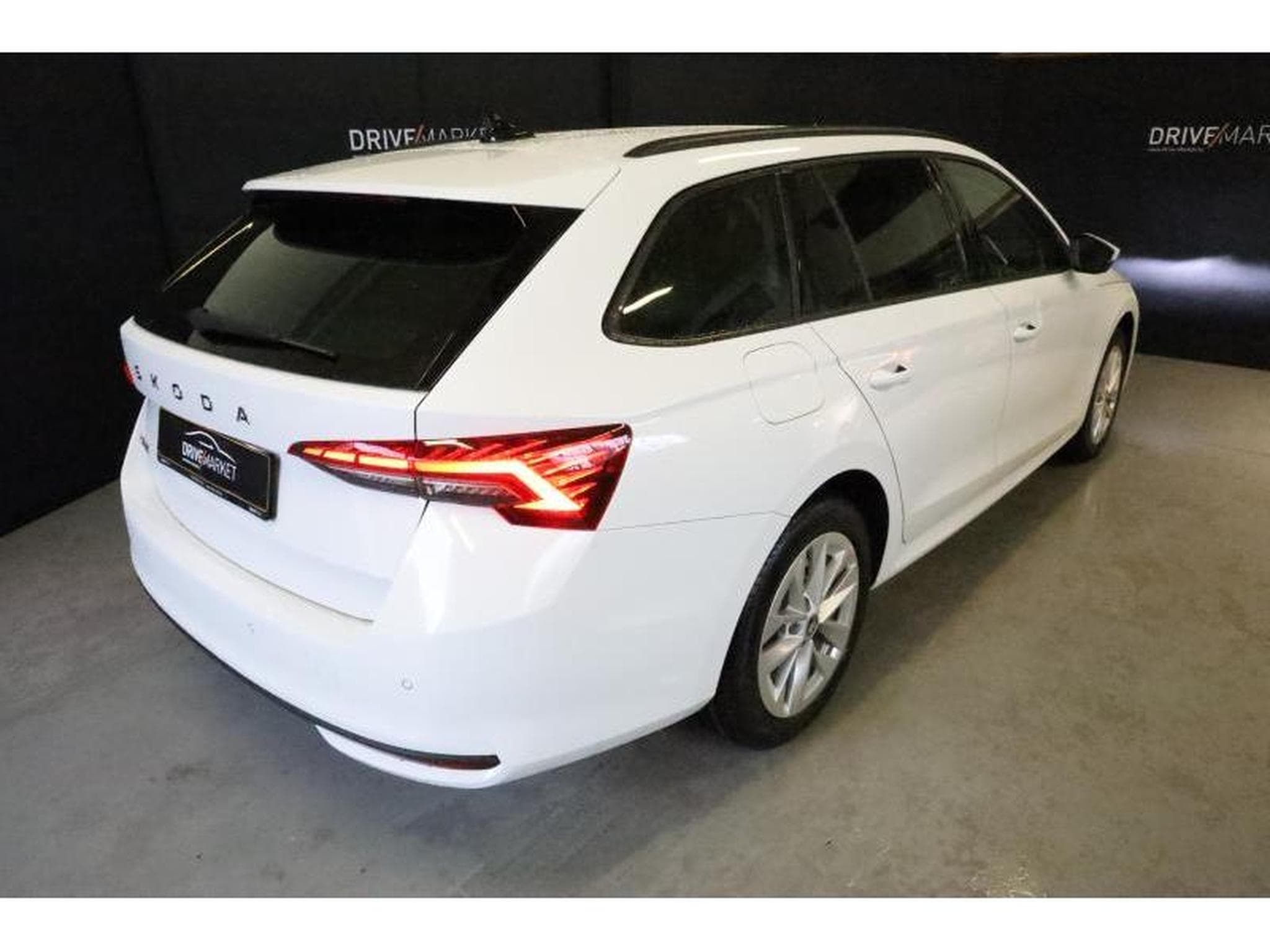 Skoda Octavia Selection (2025) - Photo 18
