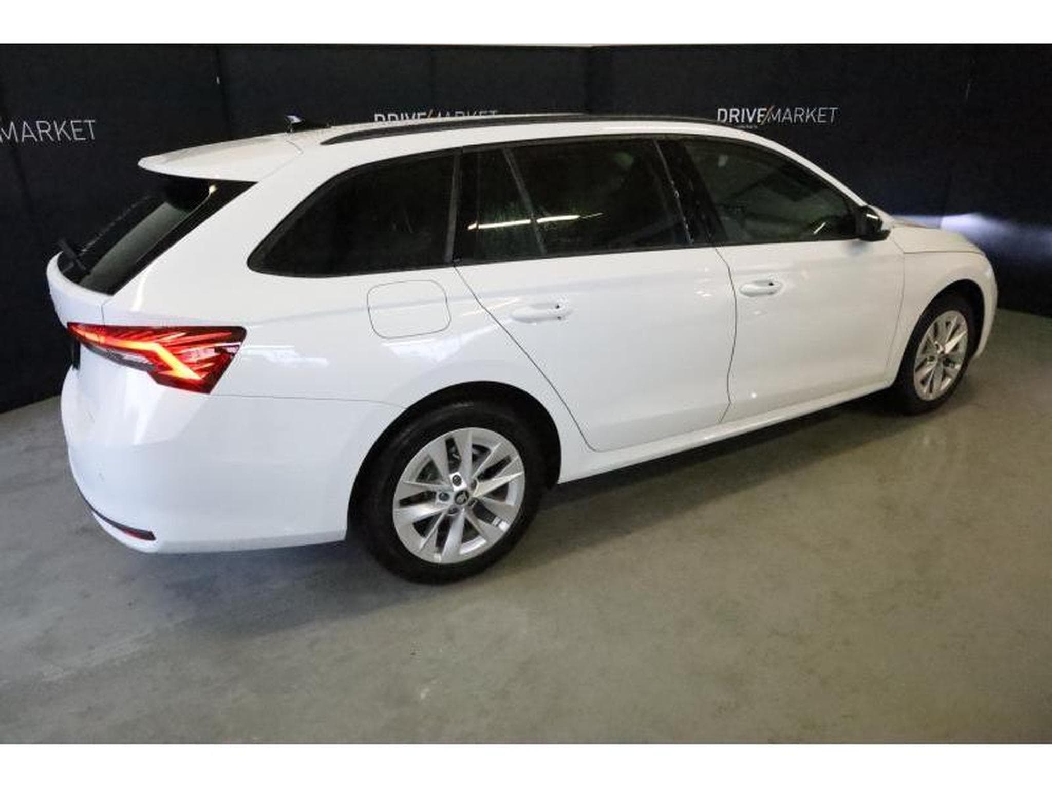 Skoda Octavia Selection (2025) - Photo 3