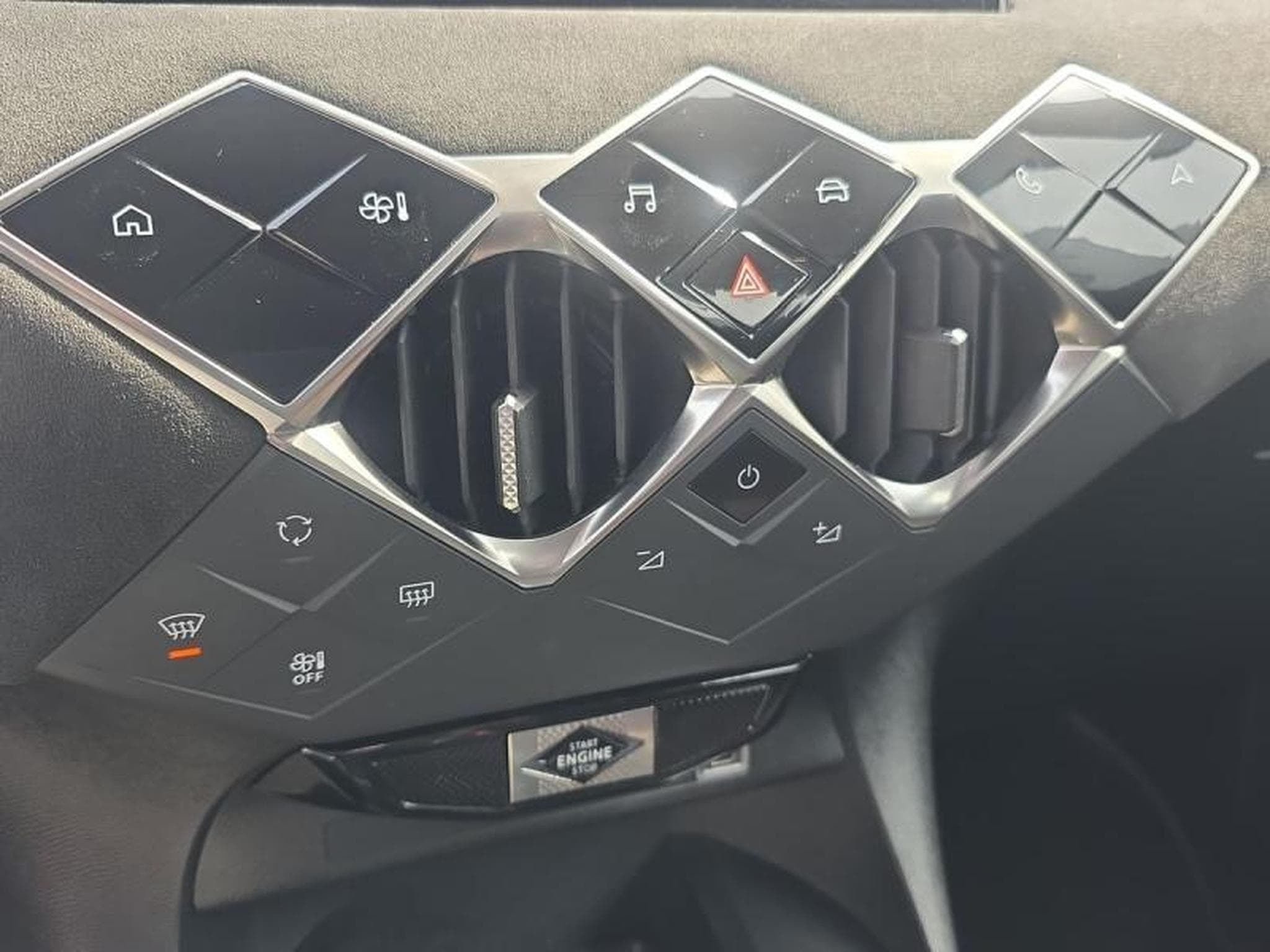 DS Automobiles DS3 PureTech 130ch Performance Line + Automatique (2023) - Photo 10