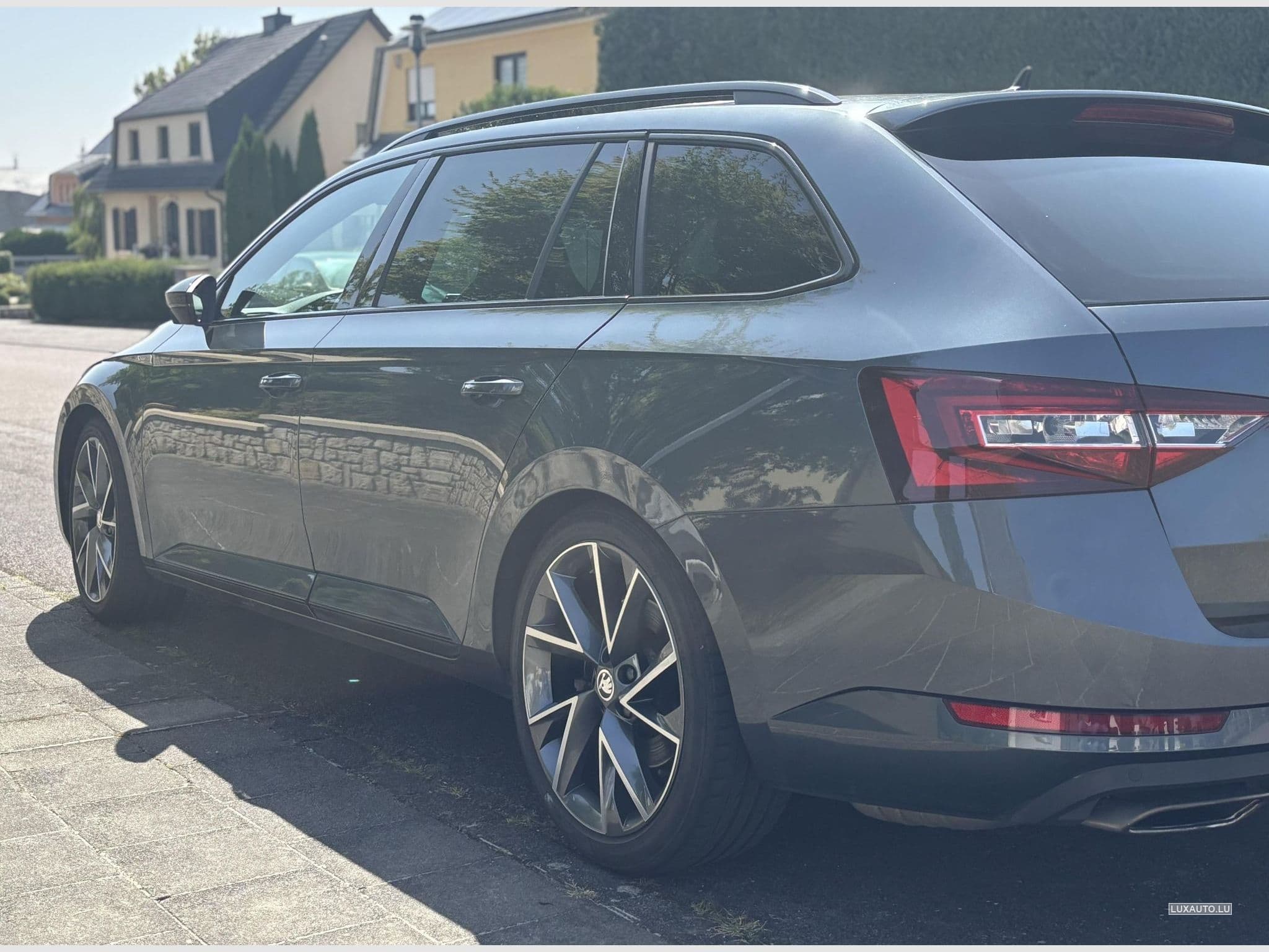 Skoda Superb Sportline (2017) - Photo 4