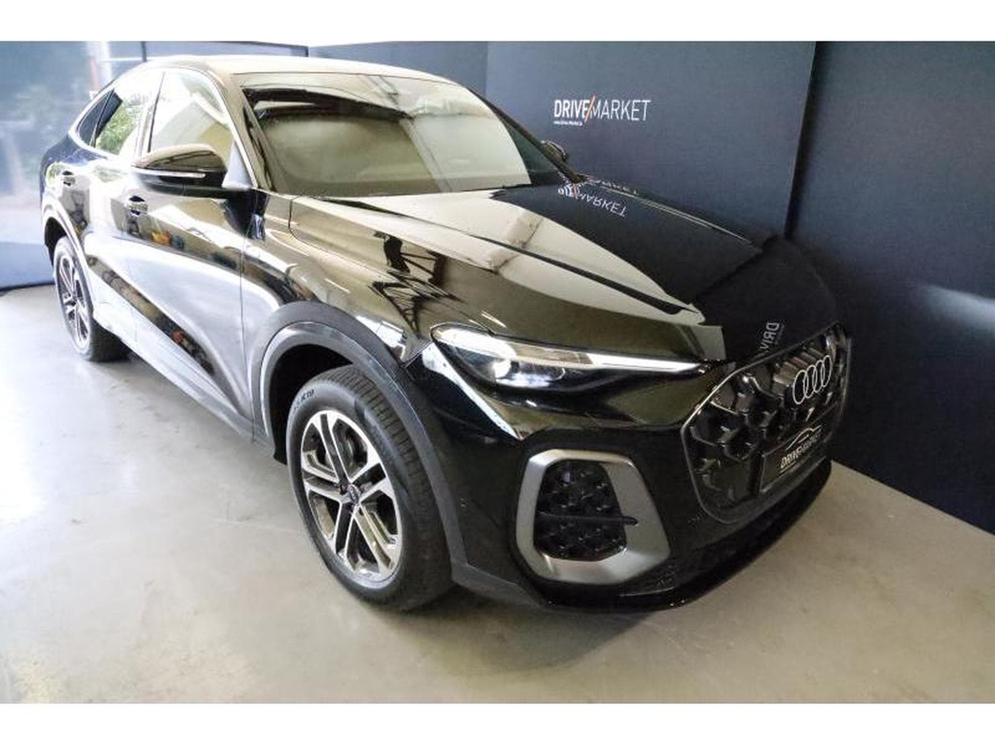 Audi Q5 Sportback S-Line (2025) - Photo 1
