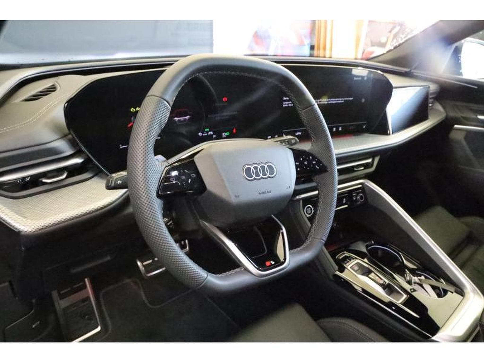 Audi Q5 Sportback S-Line (2025) - Photo 21