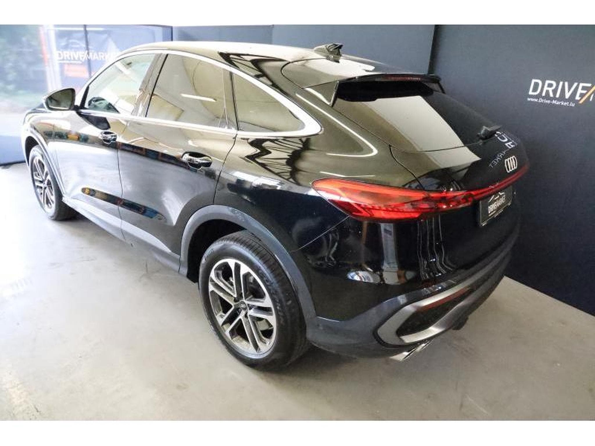 Audi Q5 Sportback S-Line (2025) - Photo 3