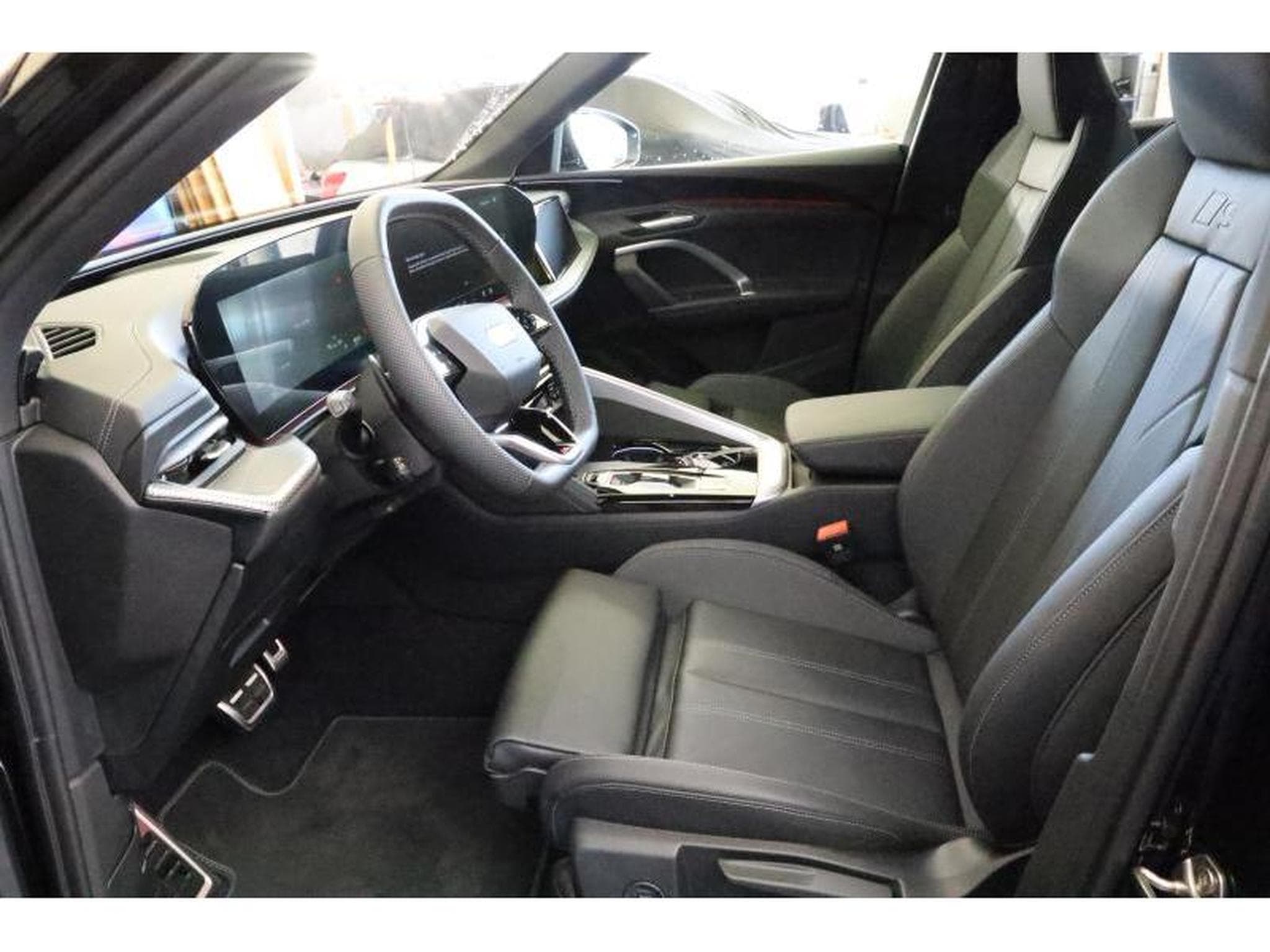 Audi Q5 Sportback S-Line (2025) - Photo 8