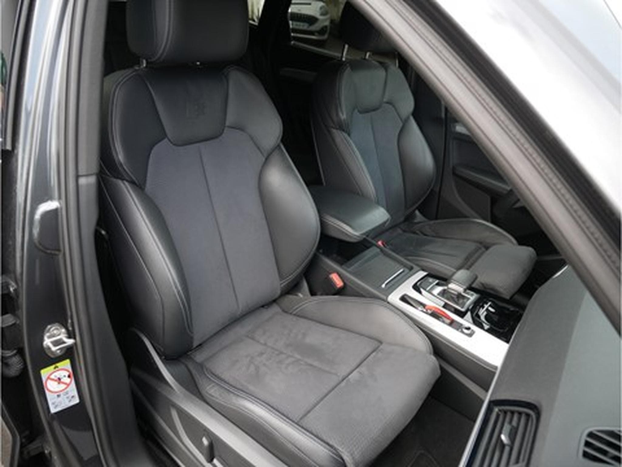 Audi Q5 Sportback 55 TFSIe quattro PHEV S line S tronic (2021) - Photo 5