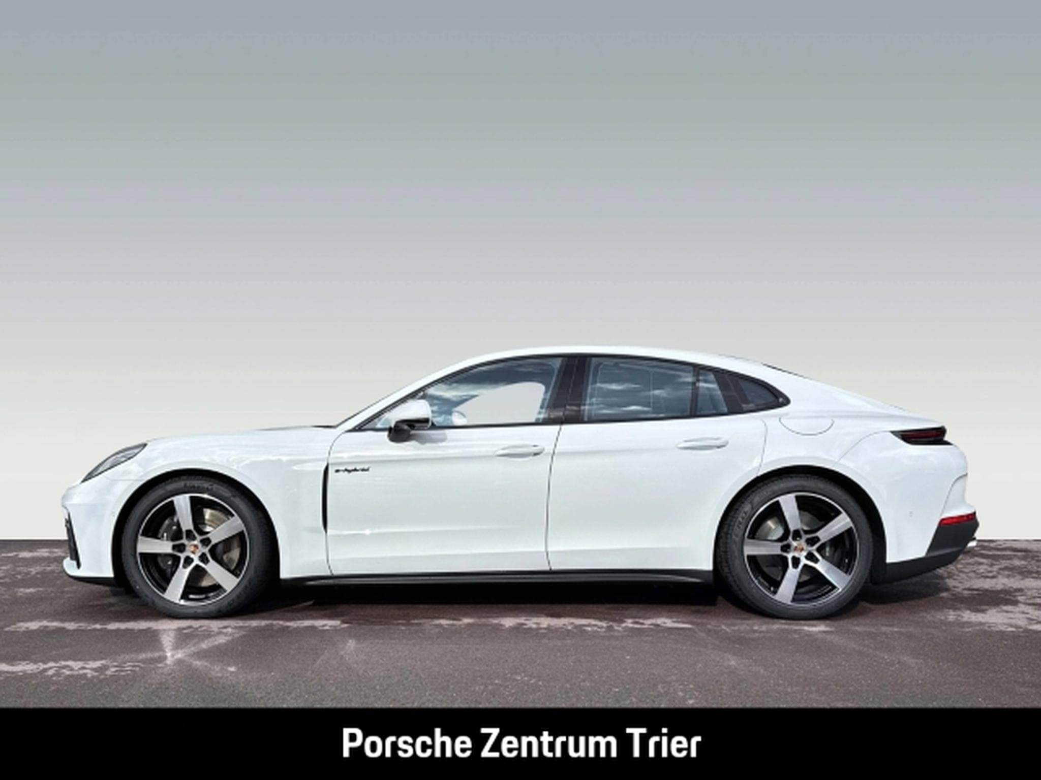 Porsche Panamera E-Hybrid HA-Lenkung InnoDrive Head-Up (2025) - Photo 2