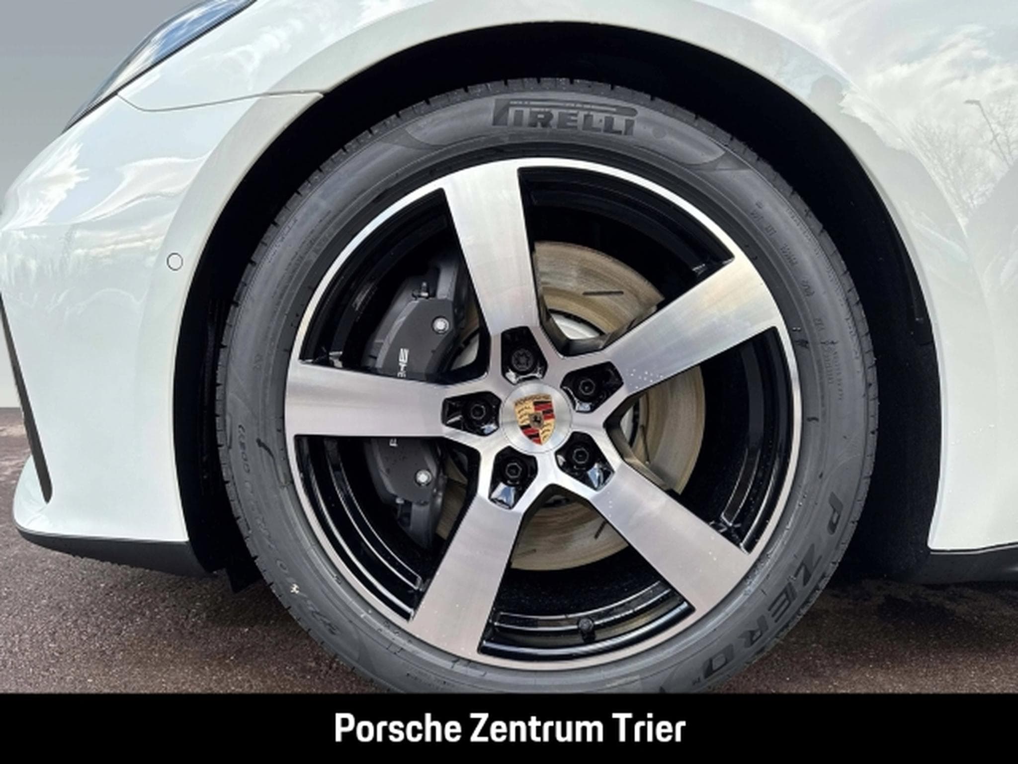 Porsche Panamera E-Hybrid HA-Lenkung InnoDrive Head-Up (2025) - Photo 8