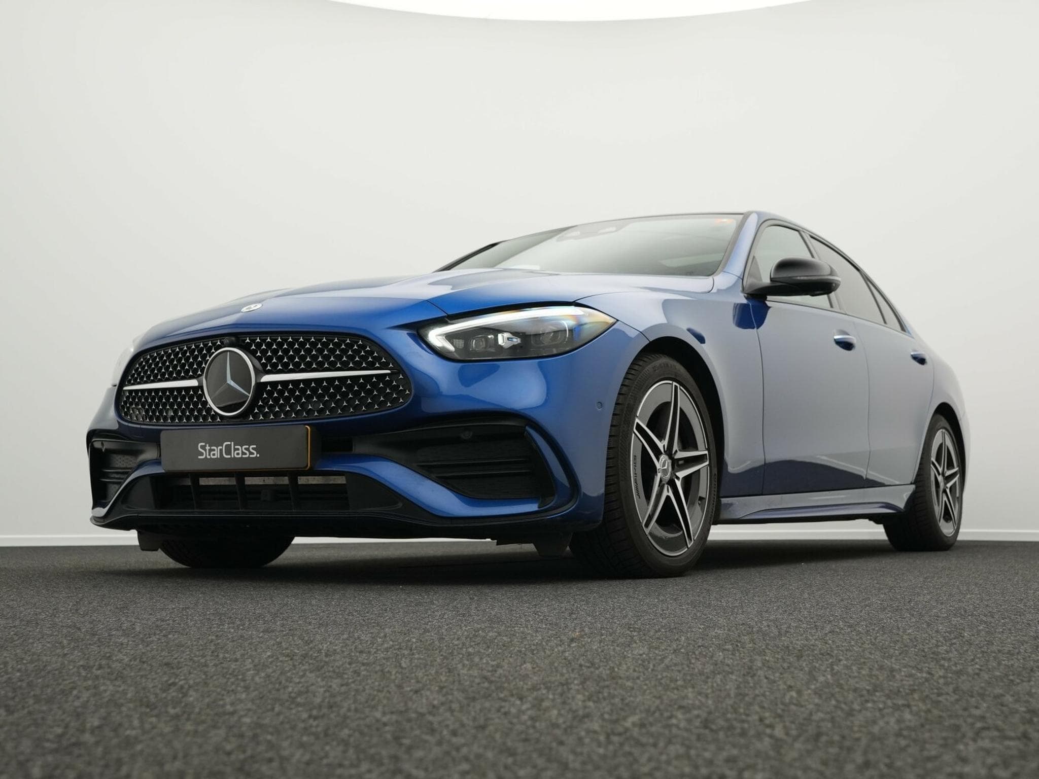Mercedes C 220 d 4MATIC AMG-Line Premium Plus (2024) - Photo 8