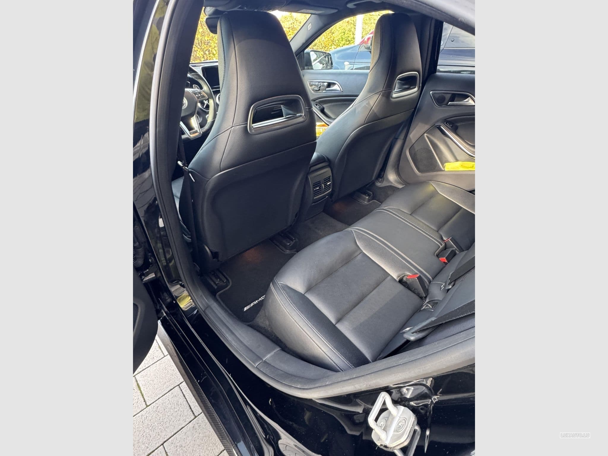 Mercedes A 45 AMG (2014) - Photo 10