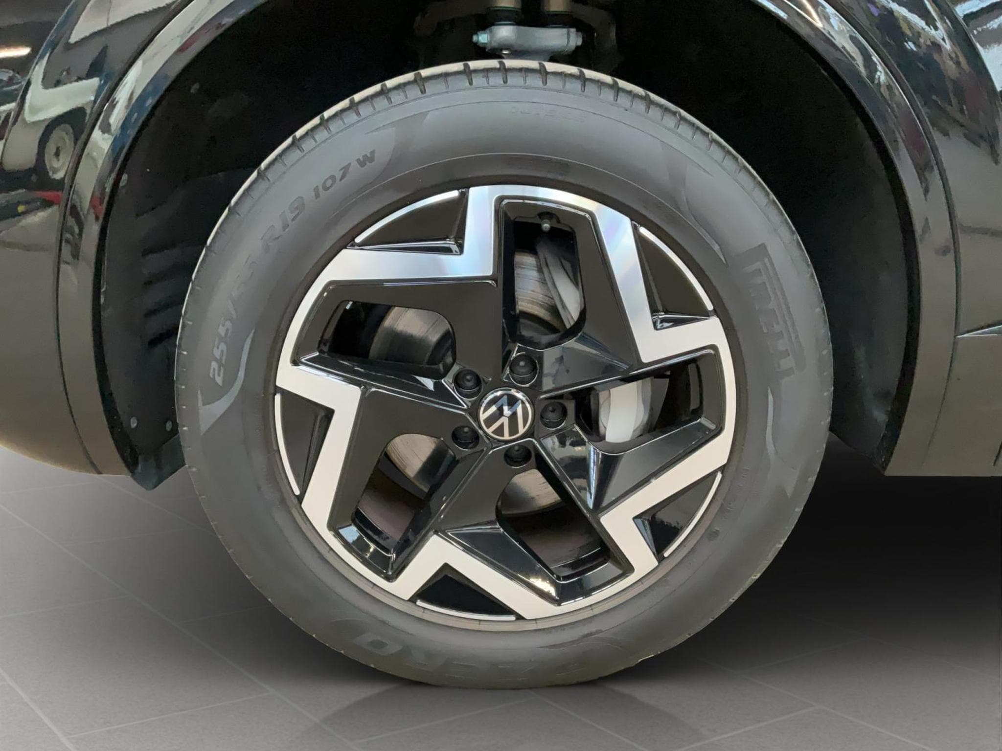 VW Touareg R-Line+V6+DSG+4M+Pano+ (2024) - Photo 8