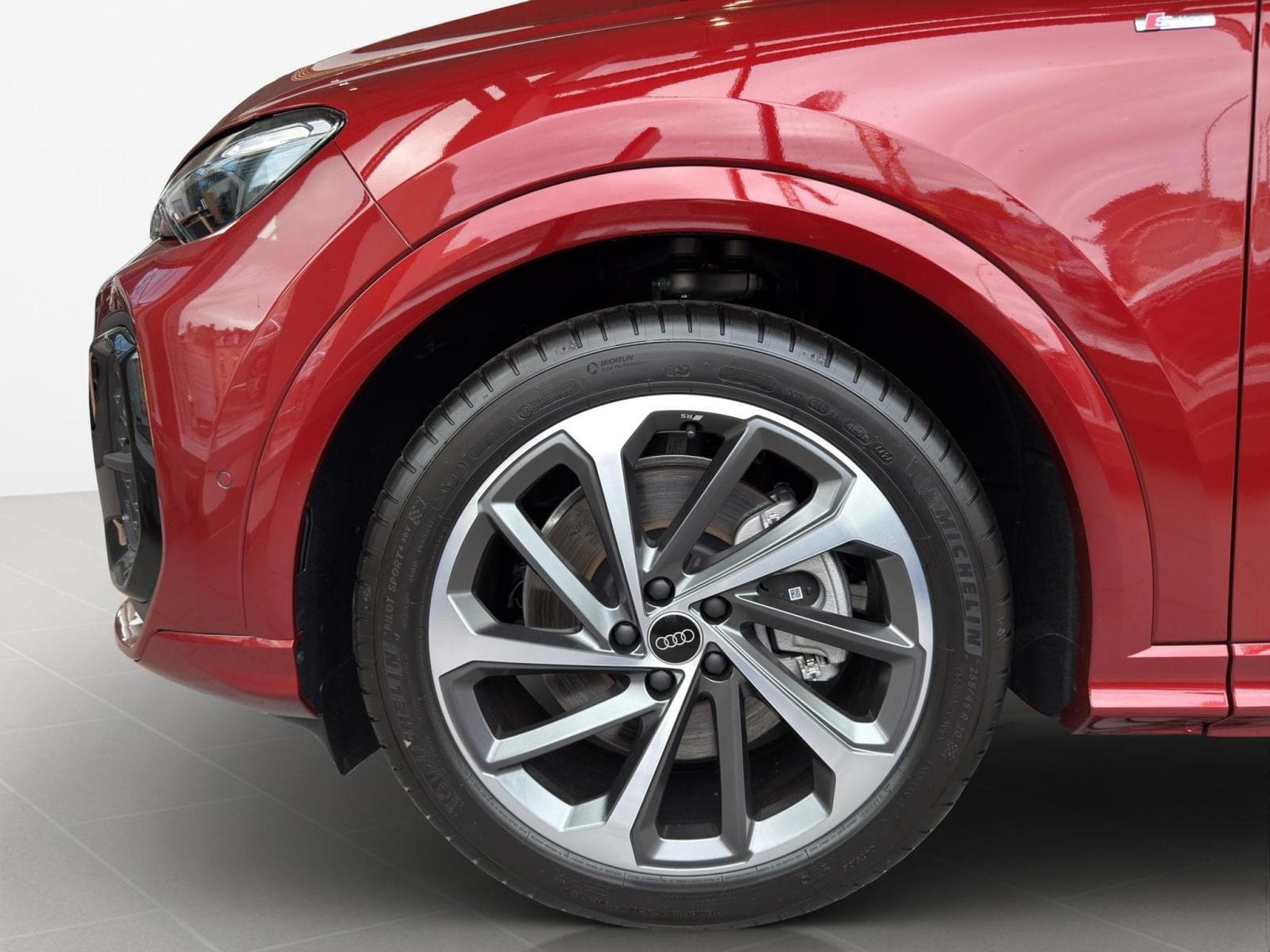 Audi Q5 SUV quattro (2025) - Photo 3