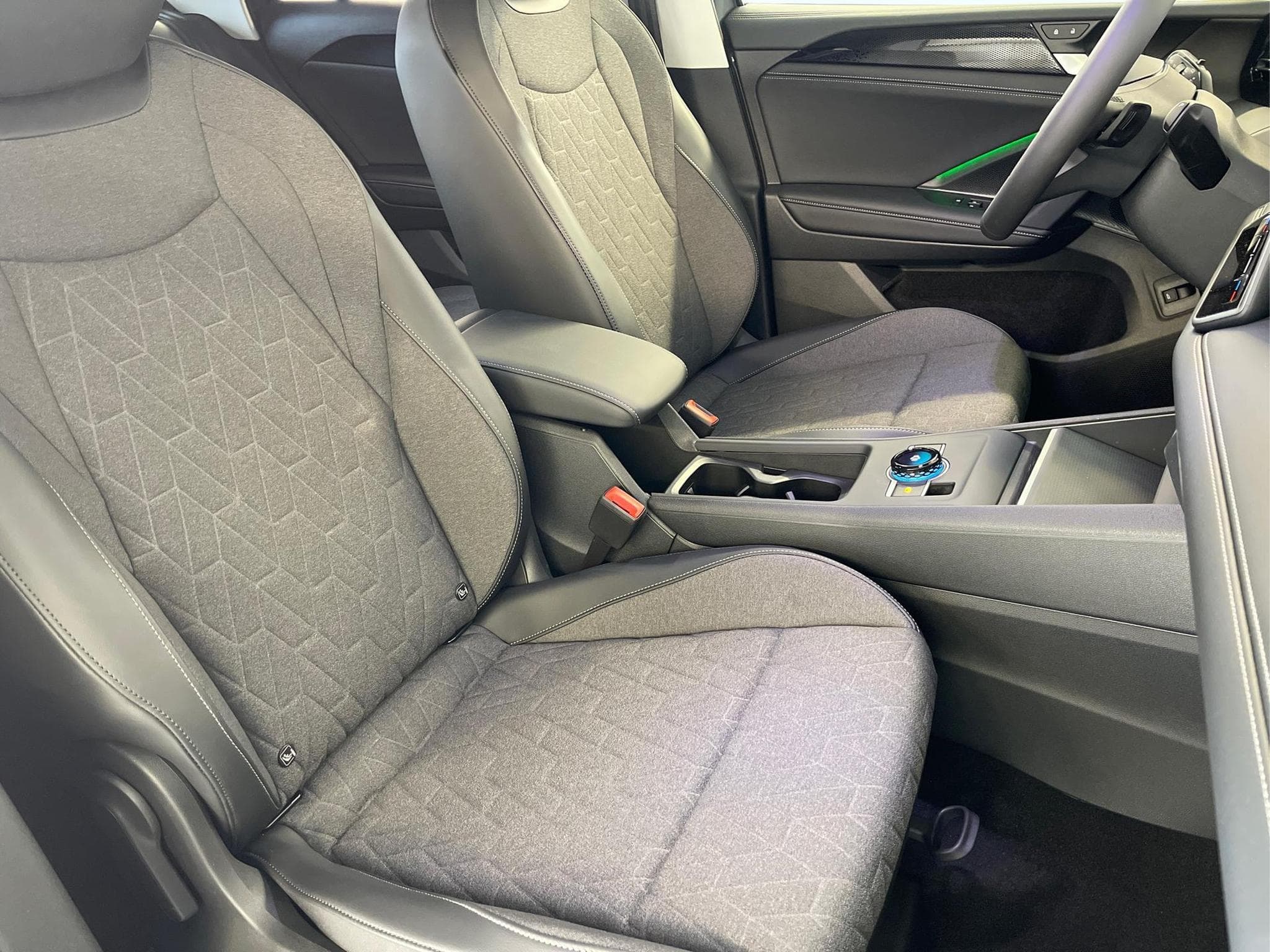 VW Tiguan LIFE (2025) - Photo 19