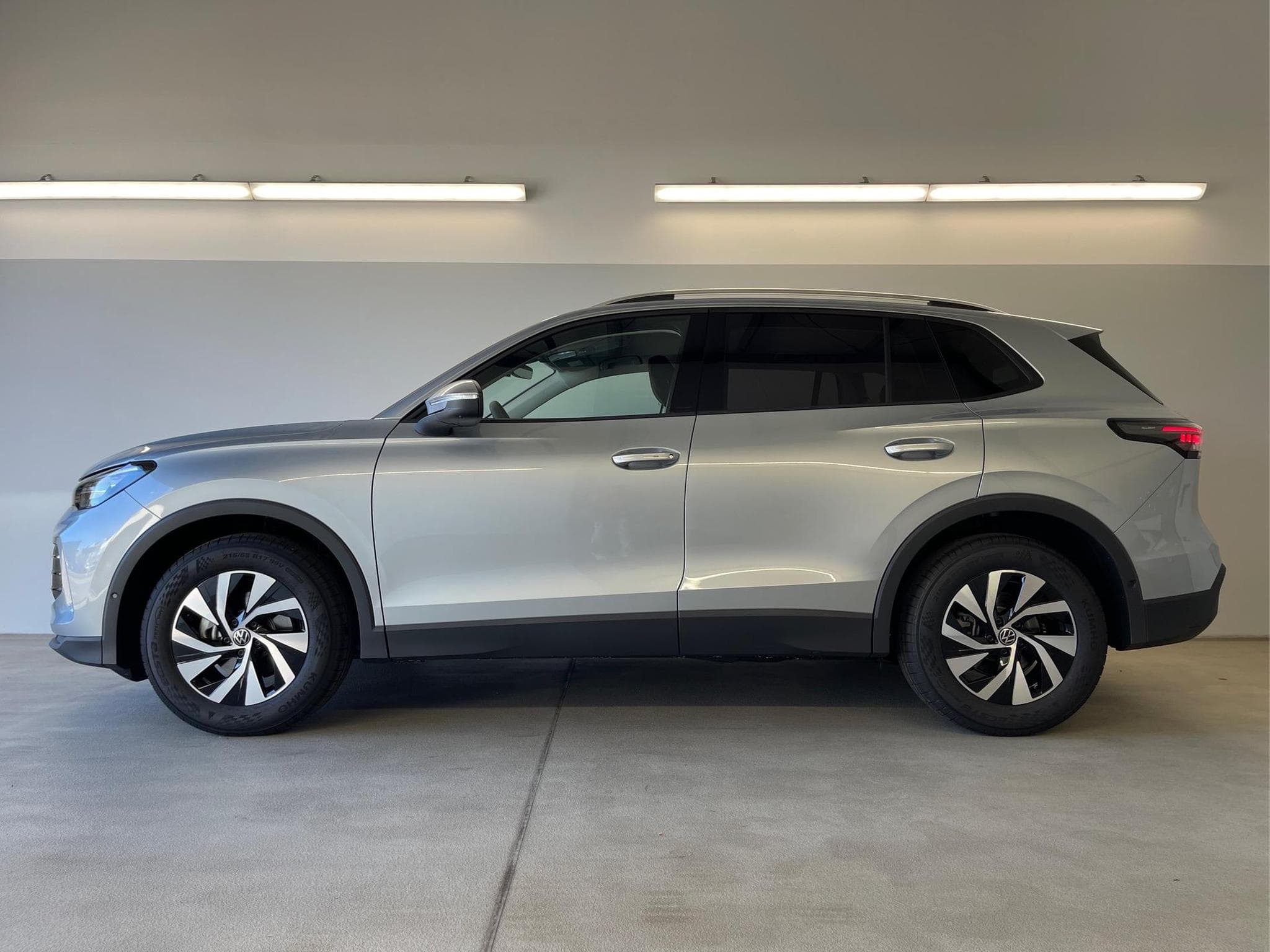 VW Tiguan LIFE (2025) - Photo 3