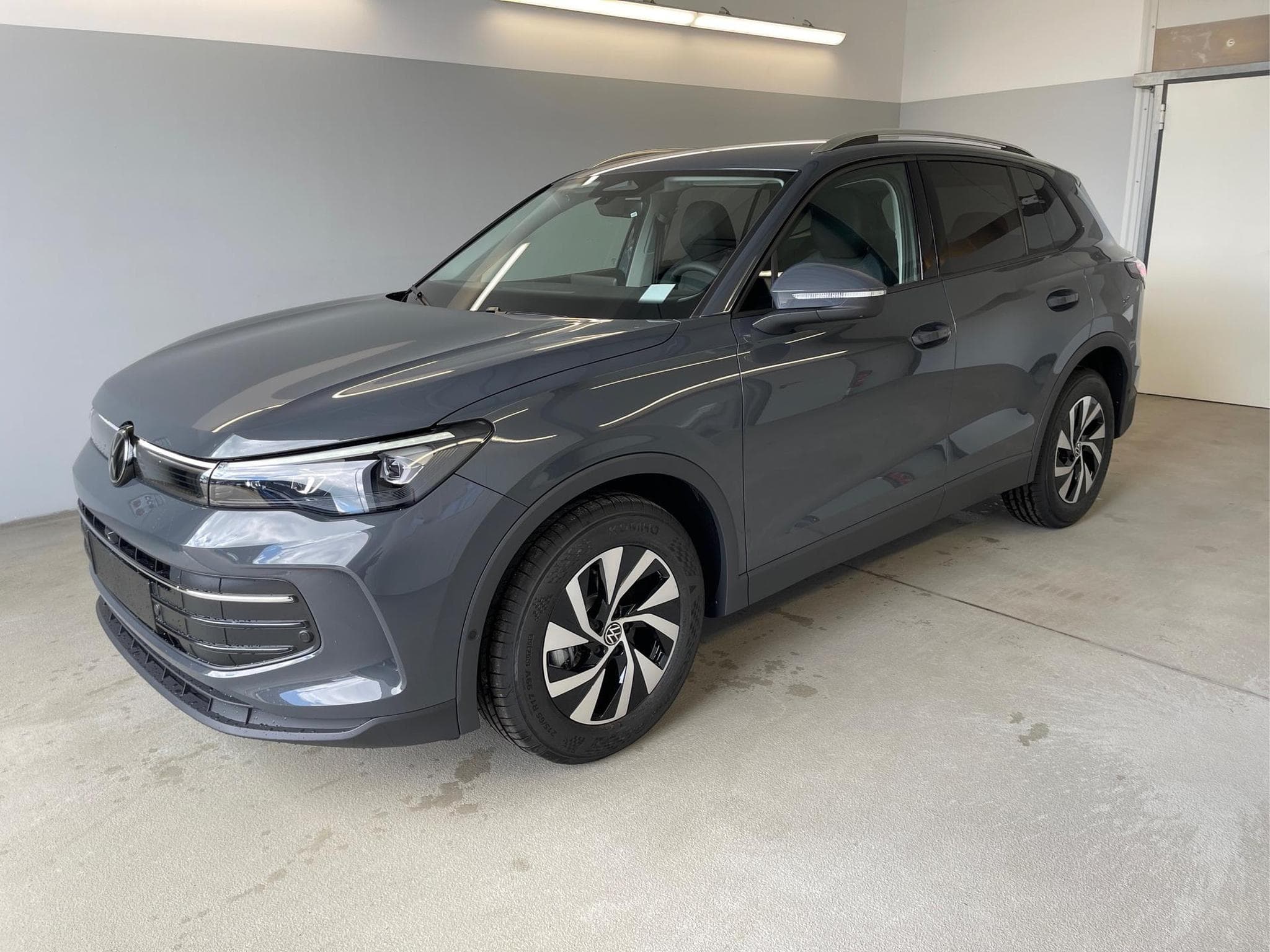 VW Tiguan LIFE (2025) - Photo 1