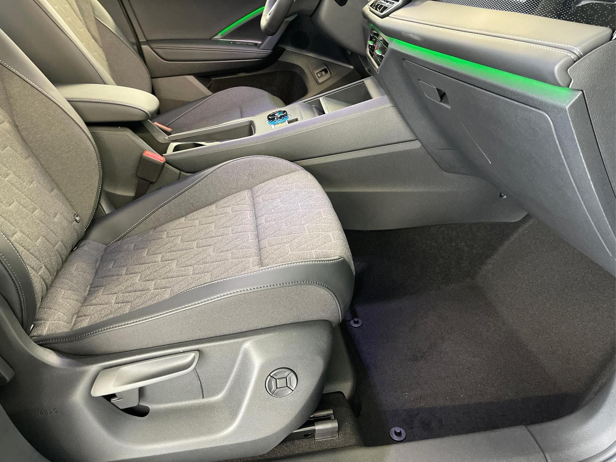 VW Tiguan LIFE (2025) - Photo 15