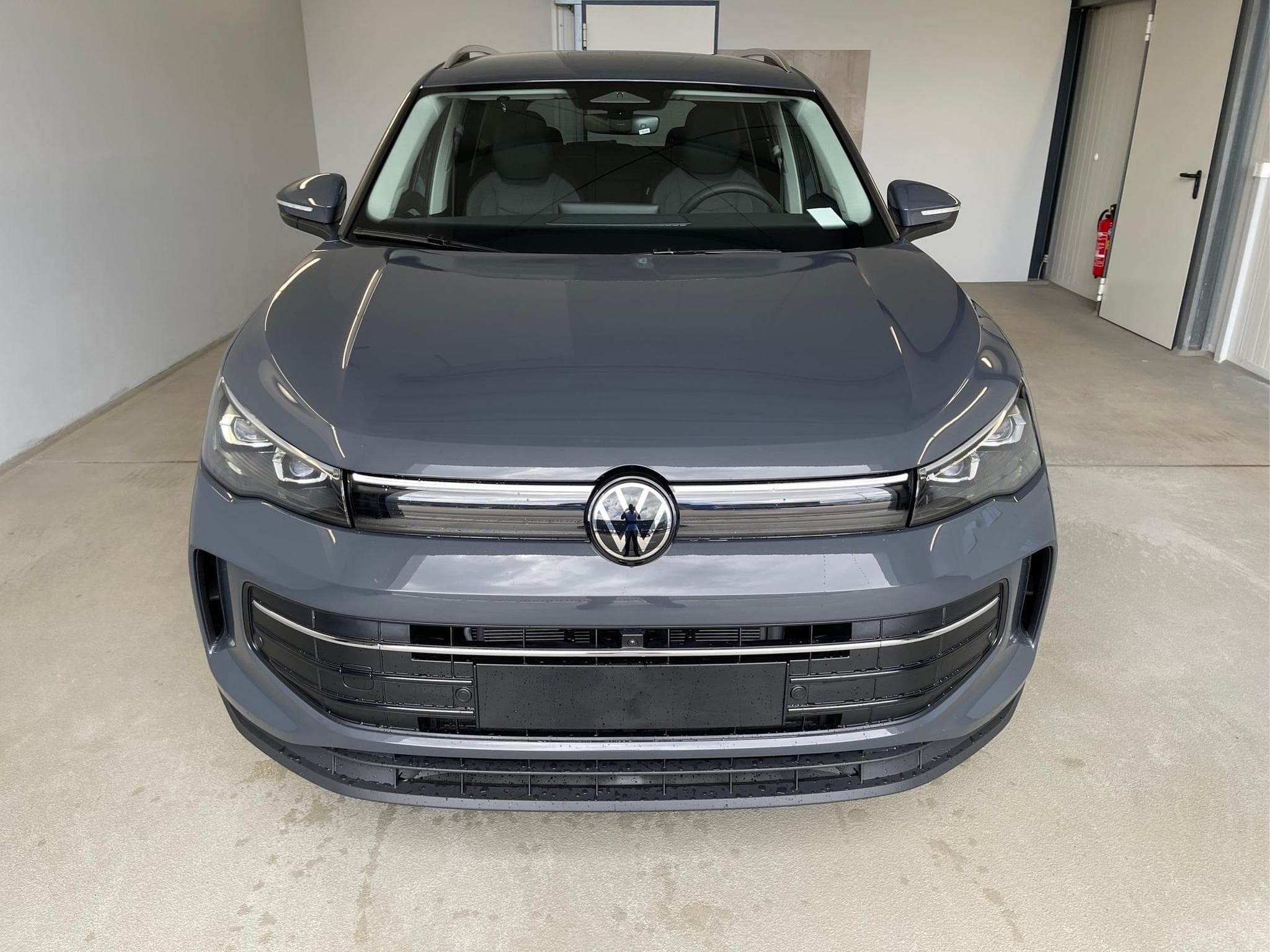 VW Tiguan LIFE (2025) - Photo 2