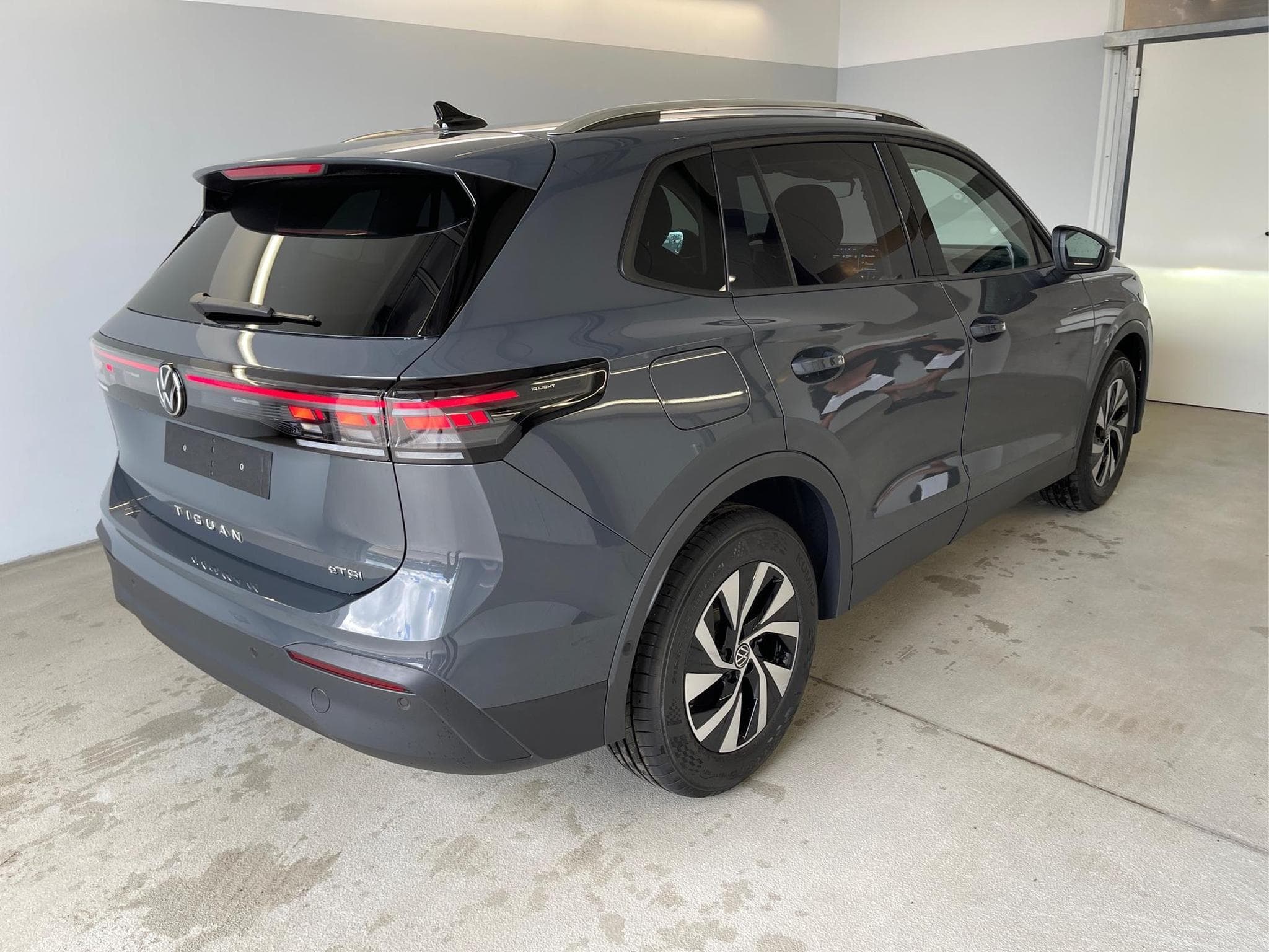 VW Tiguan LIFE (2025) - Photo 4