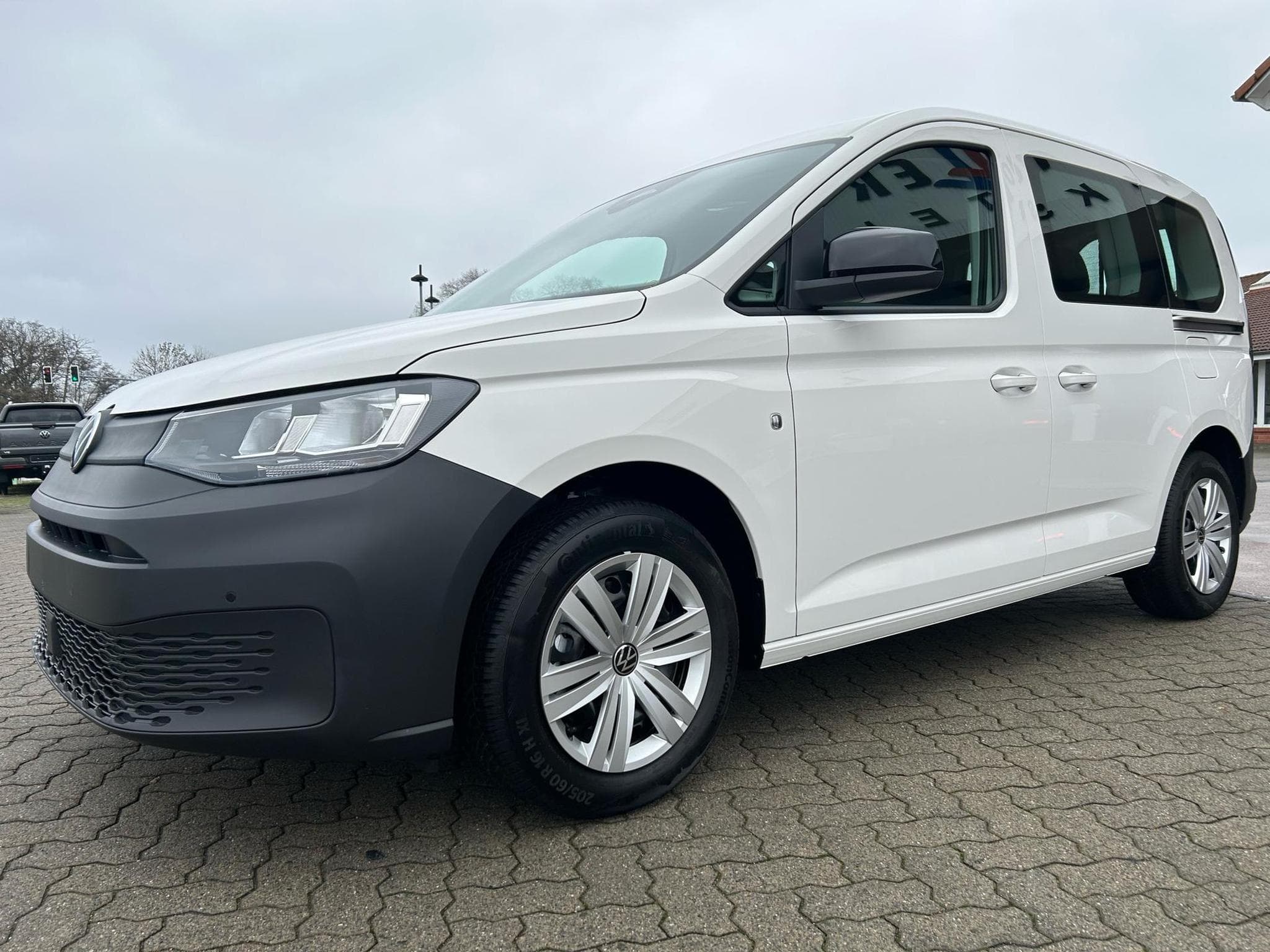 VW Caddy Trendline (2026) - Photo 1