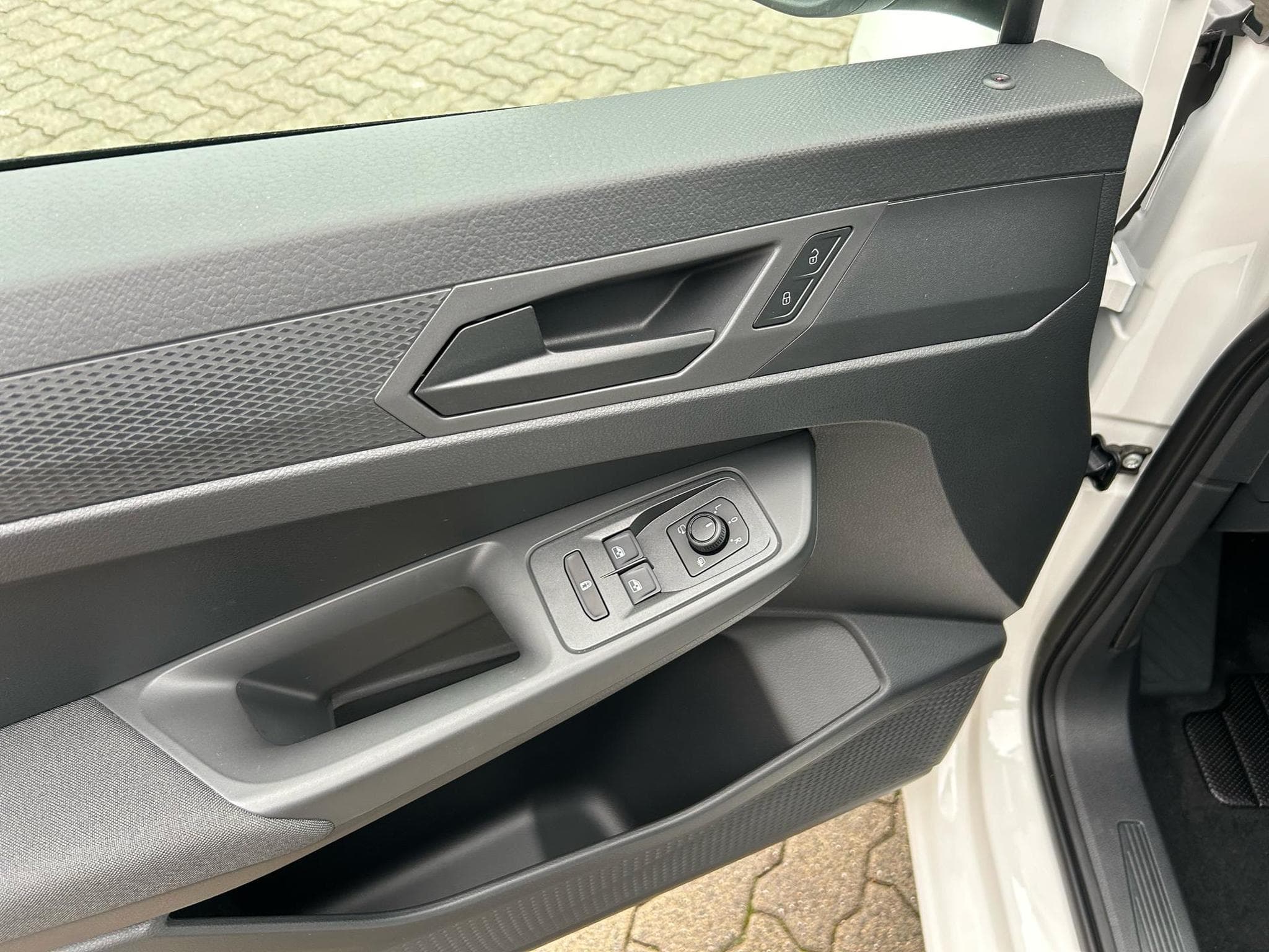 VW Caddy Trendline (2026) - Photo 3