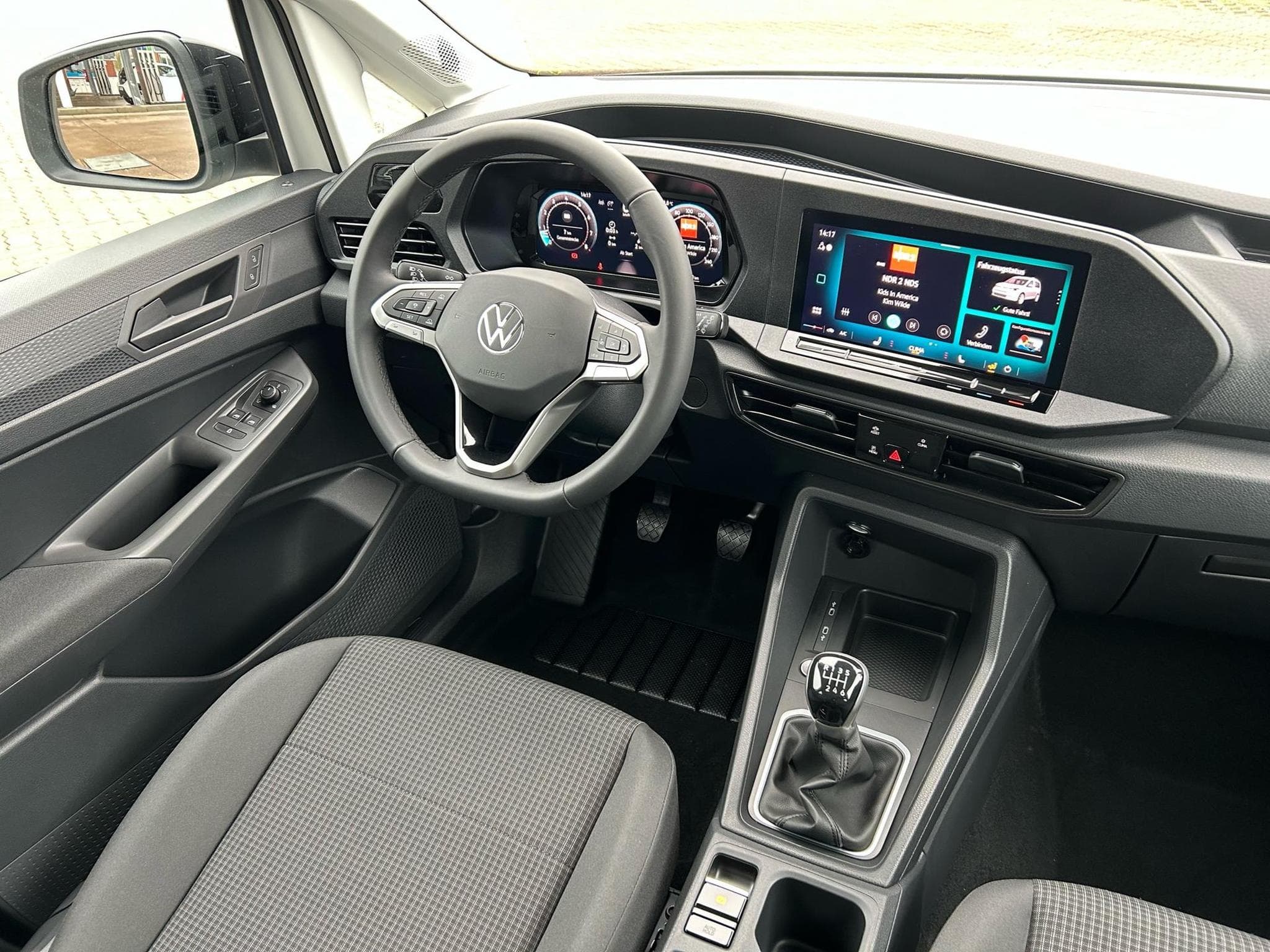 VW Caddy Trendline (2026) - Photo 6