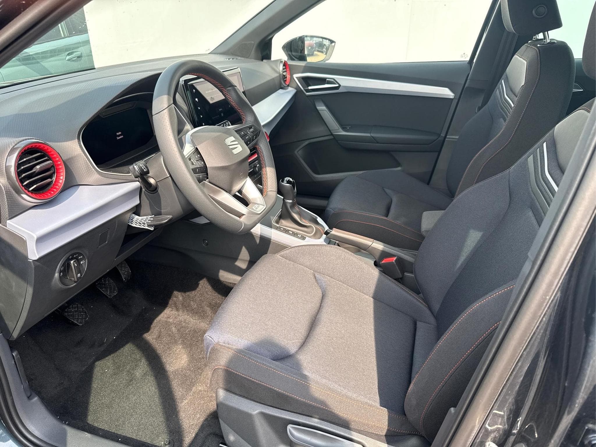 Seat Arona FR (2025) - Photo 8