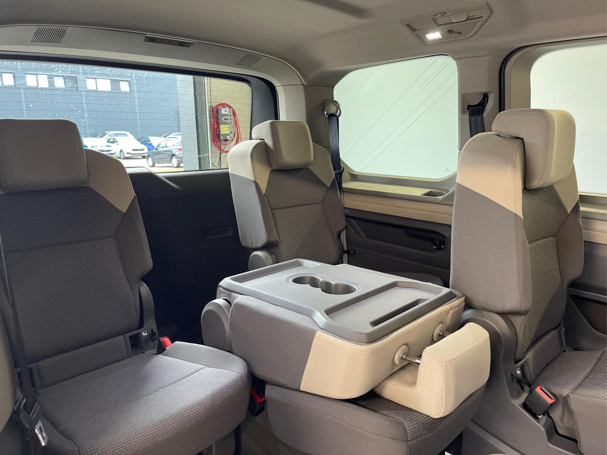 VW T7 Business (2025) - Photo 17