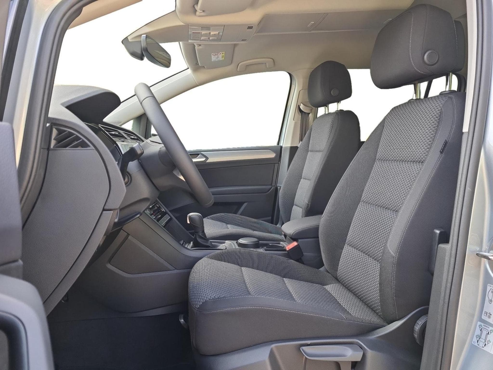 VW Touran Comfortline BMT/Start-Stopp (2025) - Photo 13