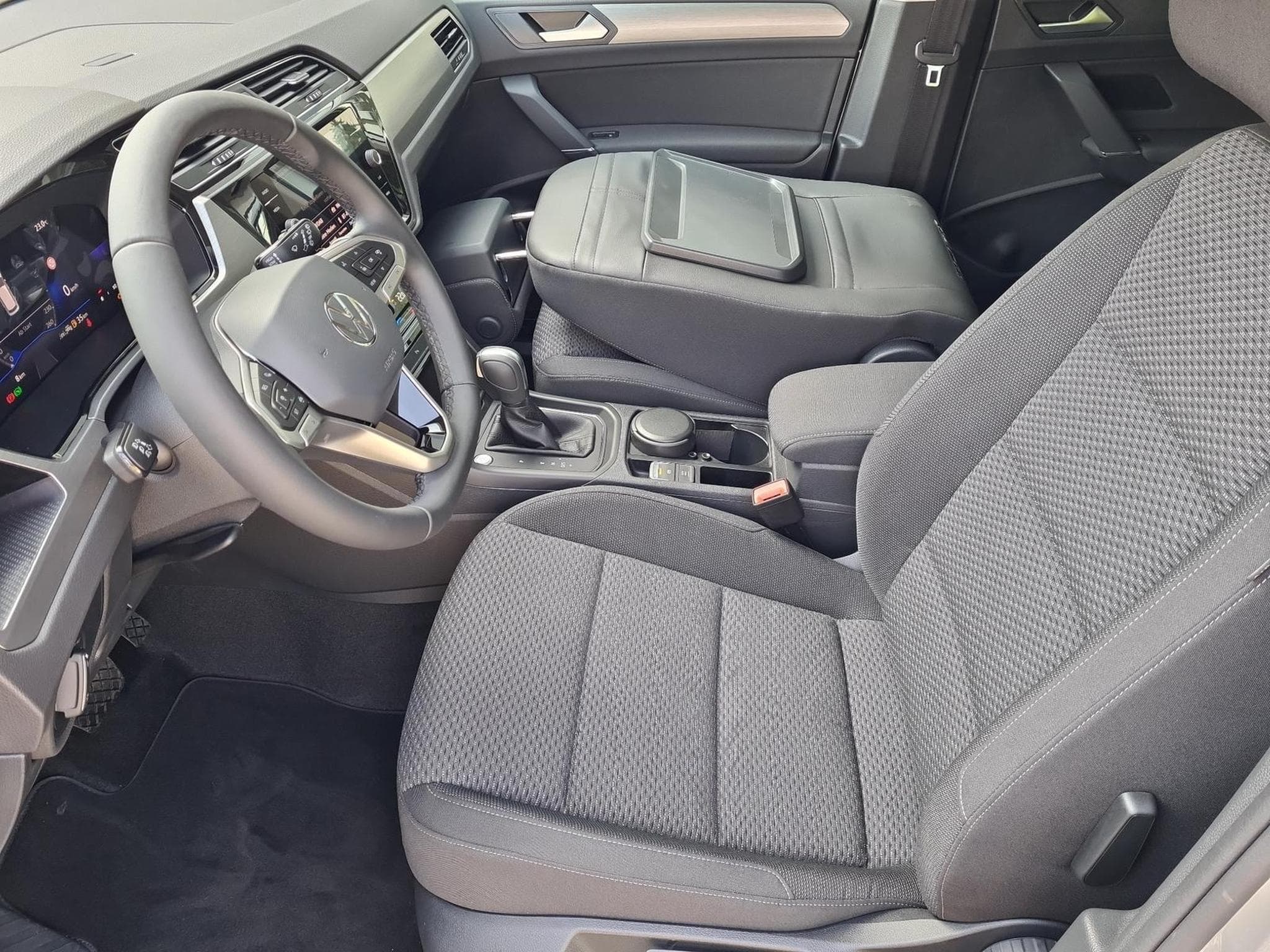 VW Touran Comfortline BMT/Start-Stopp (2025) - Photo 14
