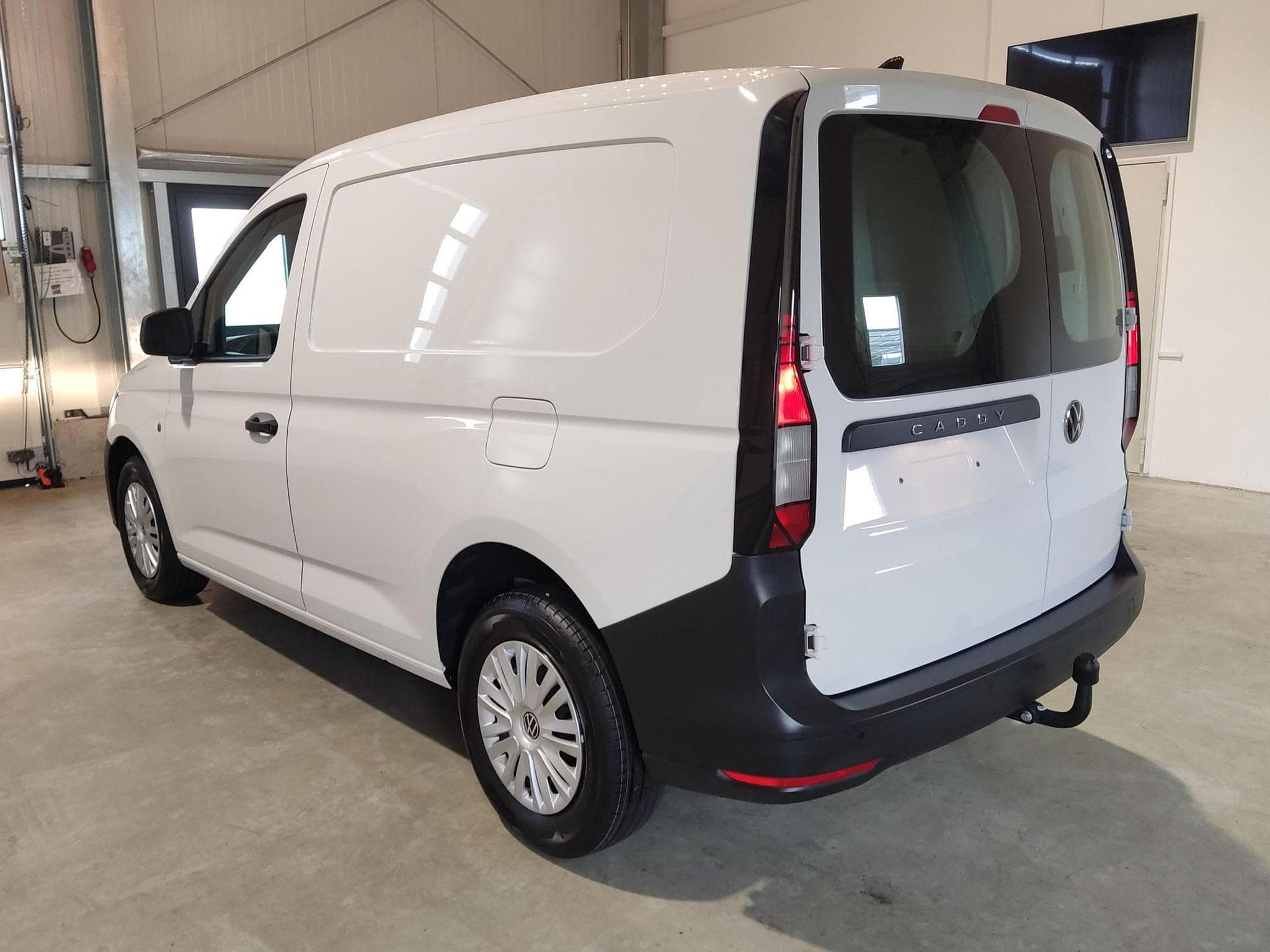VW Caddy 2.0 TDI 102PS (2022) - Photo 6