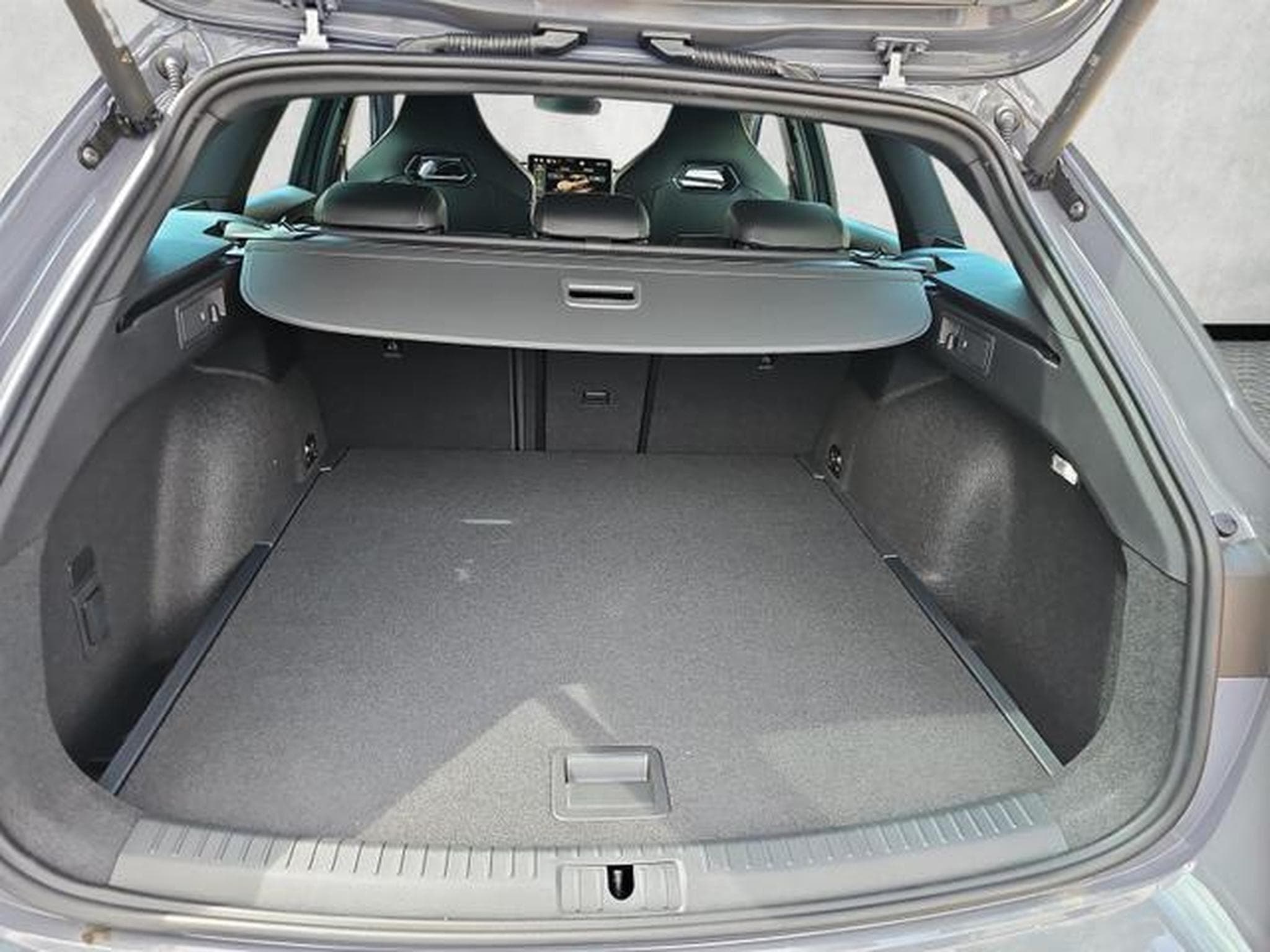 Cupra Leon 2.0 TSI 245 kW 4Drive VZ (2025) - Photo 1