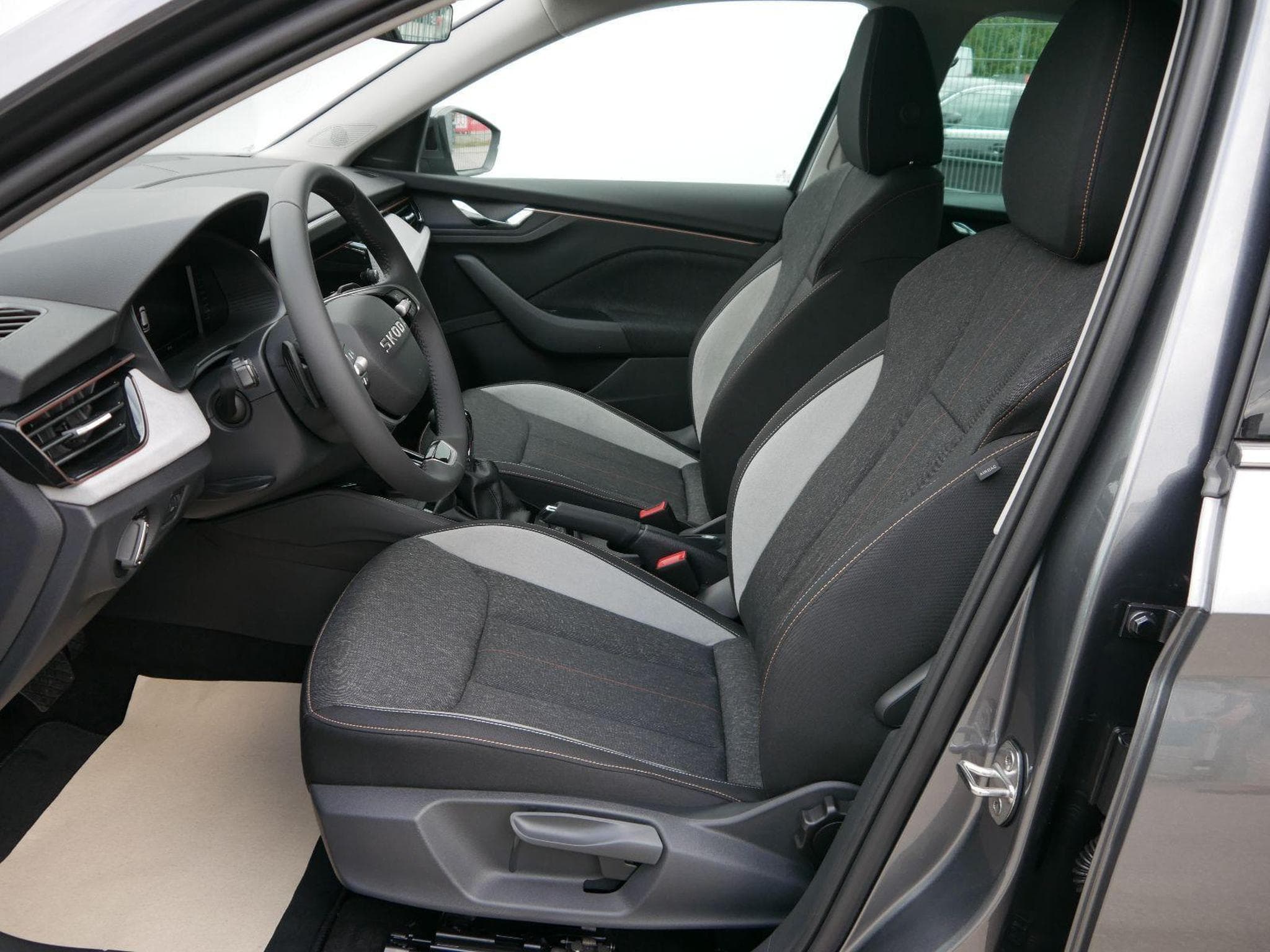 Skoda Kamiq Kamiq 130 Jahre (2025) - Photo 11
