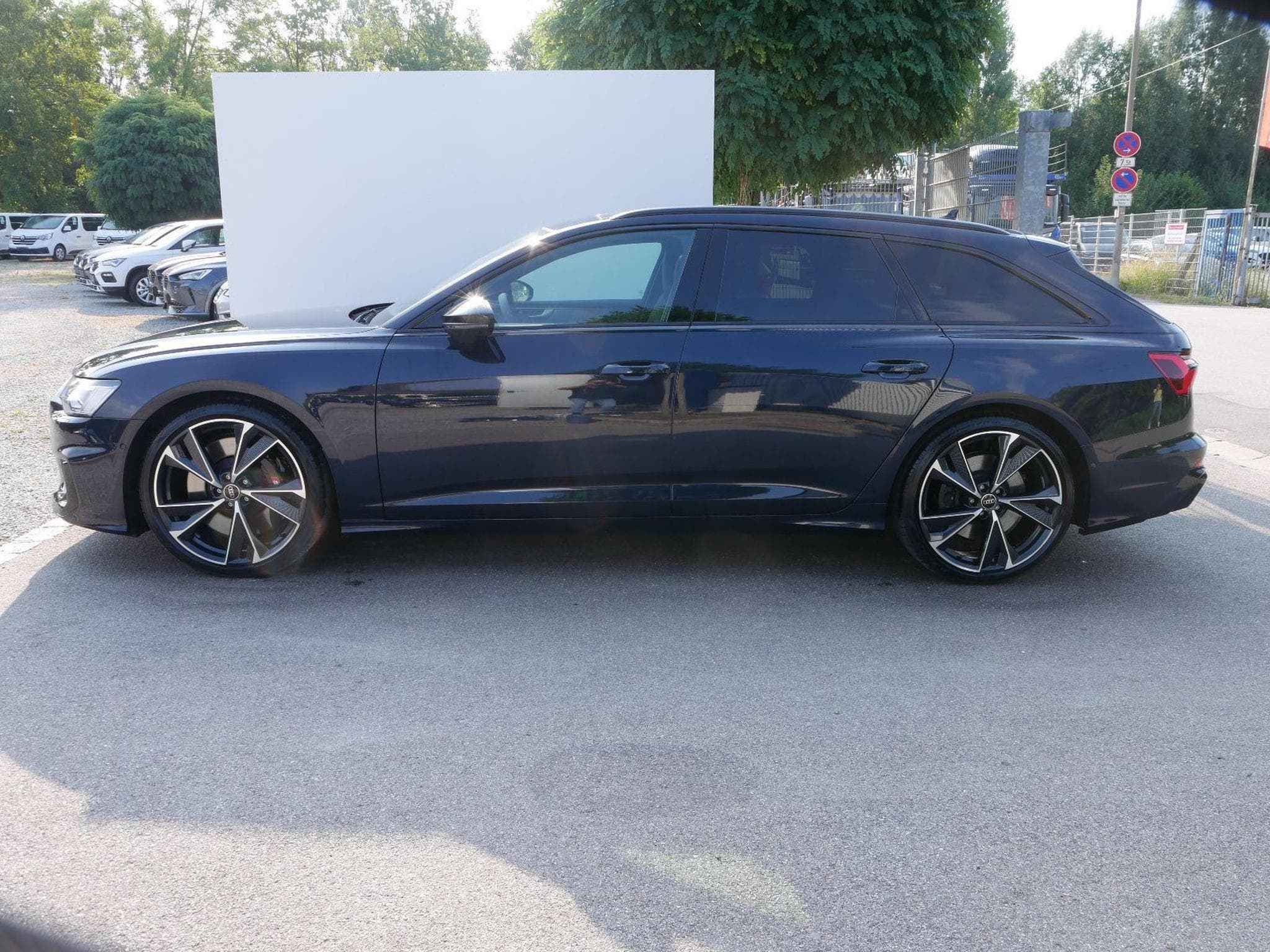 Audi S6 e-tron Avant TDI quattro (2024) - Photo 4