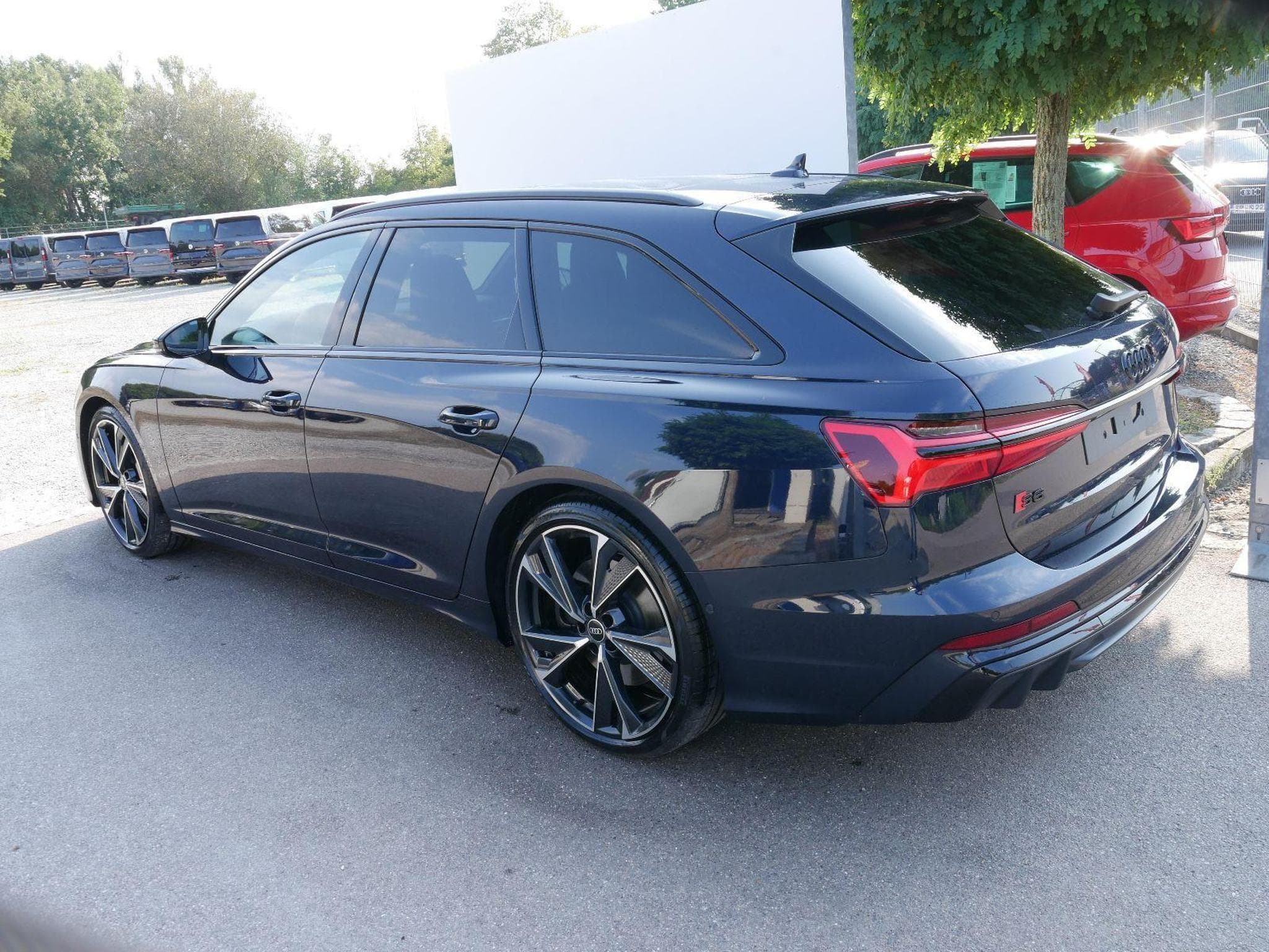 Audi S6 e-tron Avant TDI quattro (2024) - Photo 5