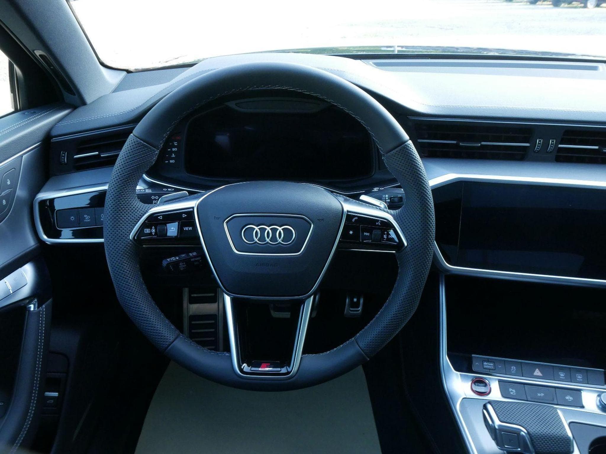 Audi S6 e-tron Avant TDI quattro (2024) - Photo 13