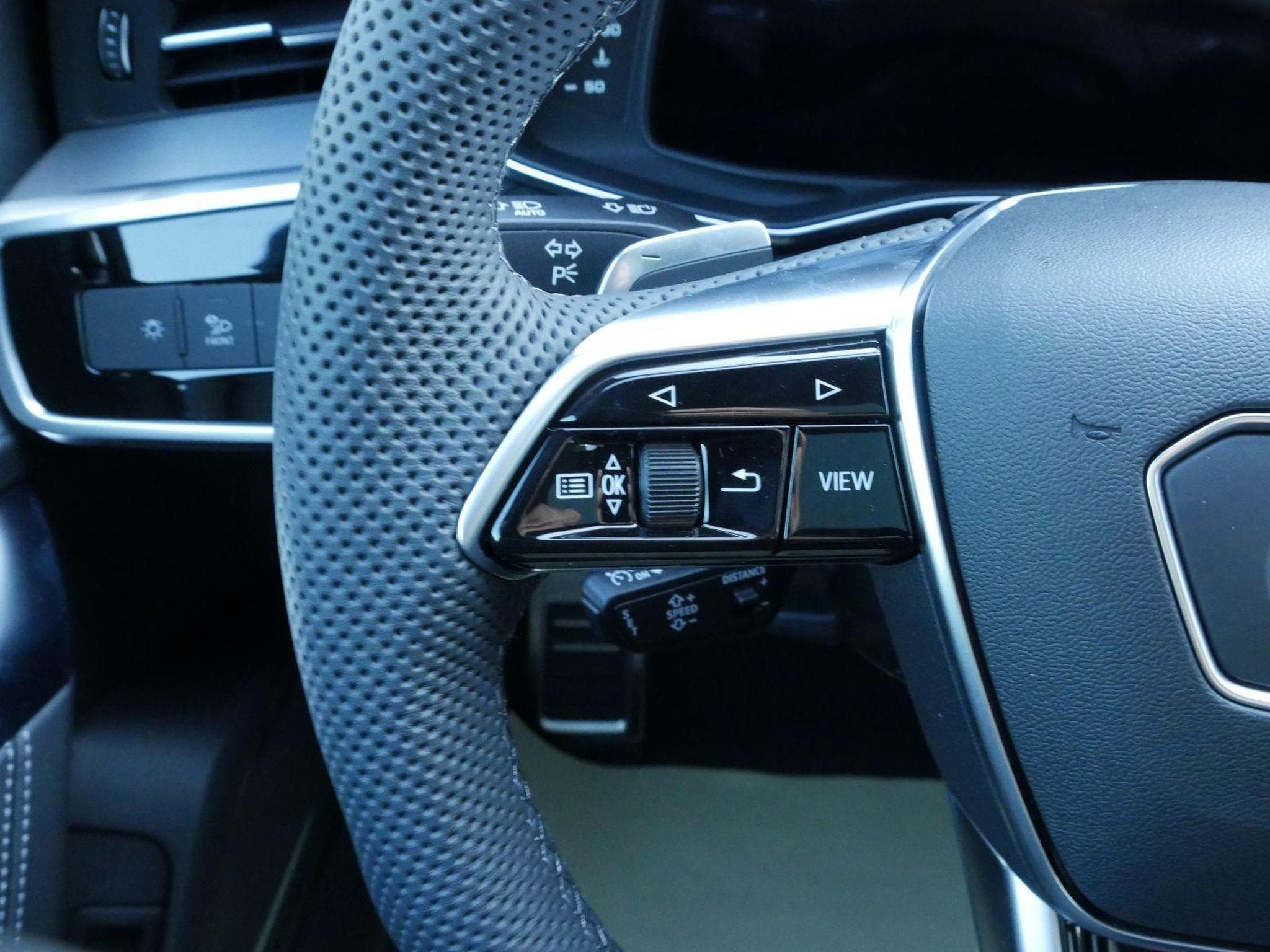 Audi S6 e-tron Avant TDI quattro (2024) - Photo 14