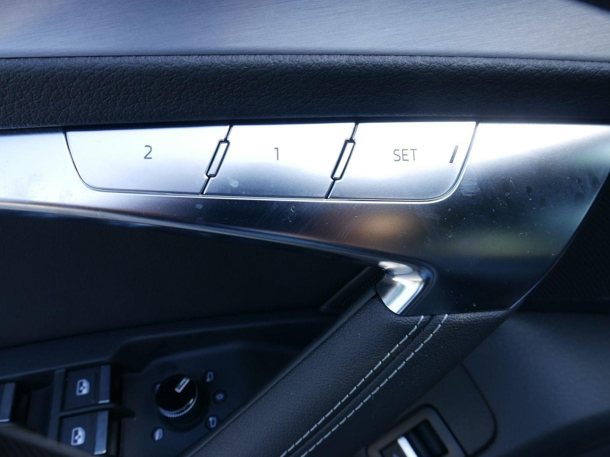 Audi S6 e-tron Avant TDI quattro (2024) - Photo 10