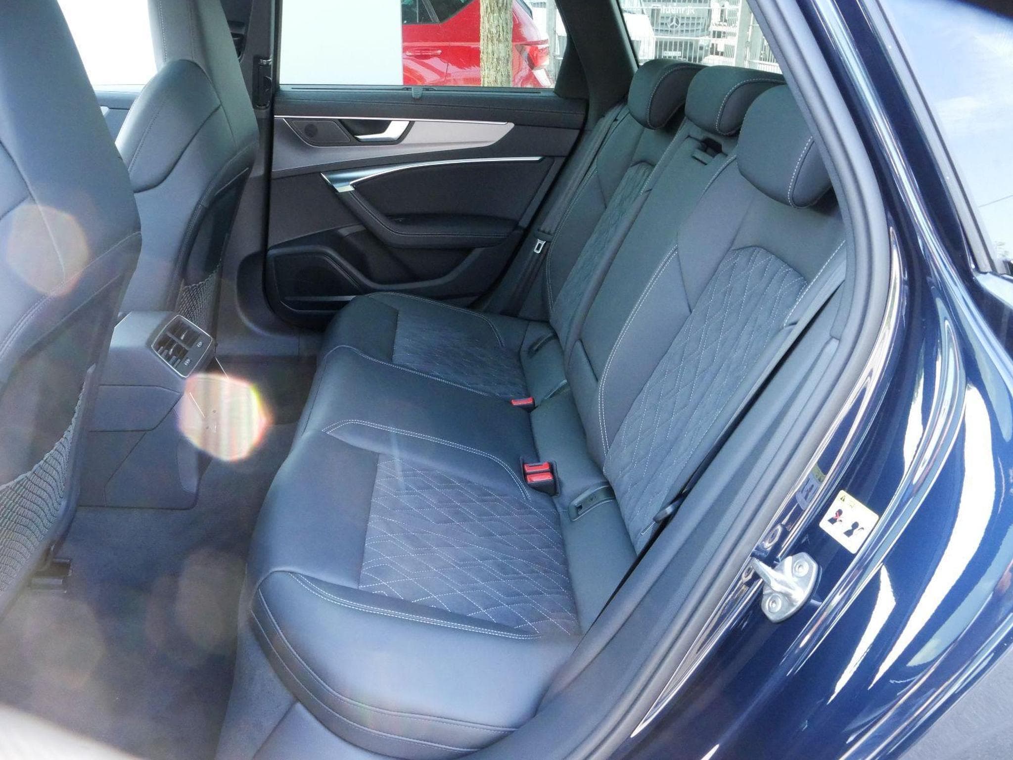 Audi S6 e-tron Avant TDI quattro (2024) - Photo 7