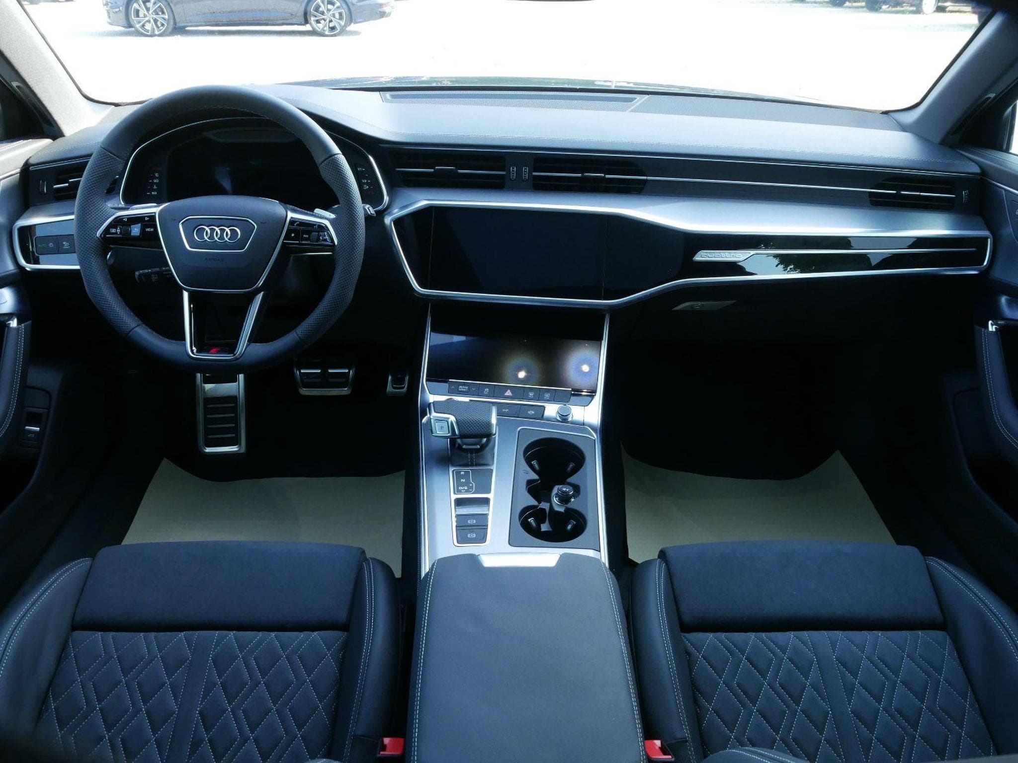 Audi S6 e-tron Avant TDI quattro (2024) - Photo 12