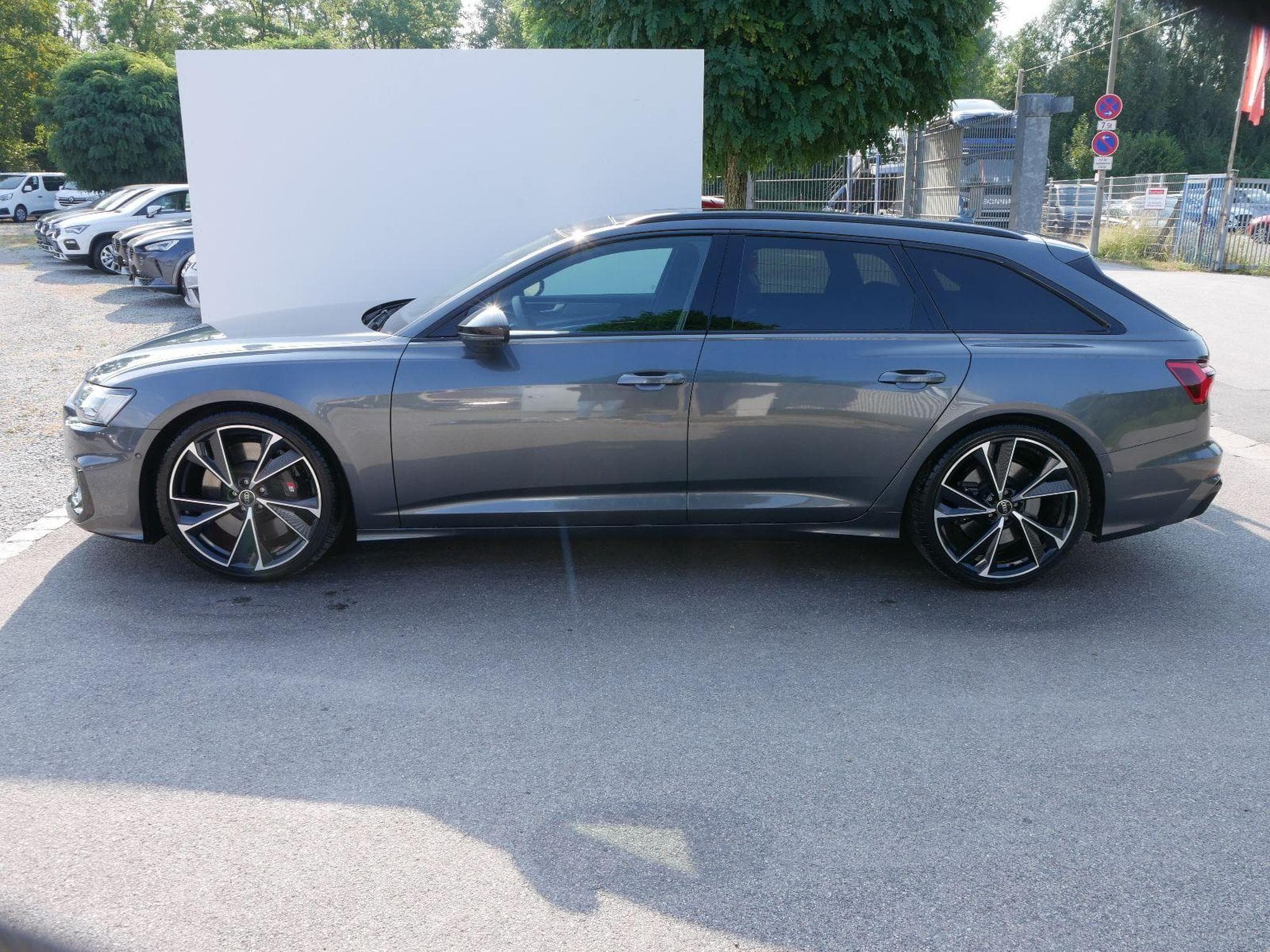 Audi S6 e-tron Avant TDI quattro (2024) - Photo 4