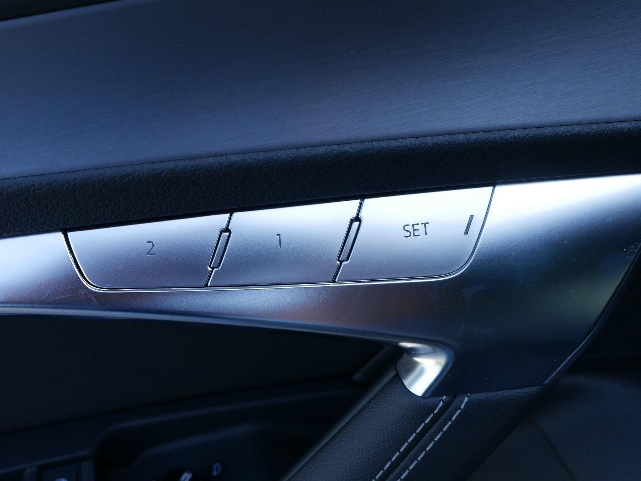 Audi S6 e-tron Avant TDI quattro (2024) - Photo 11