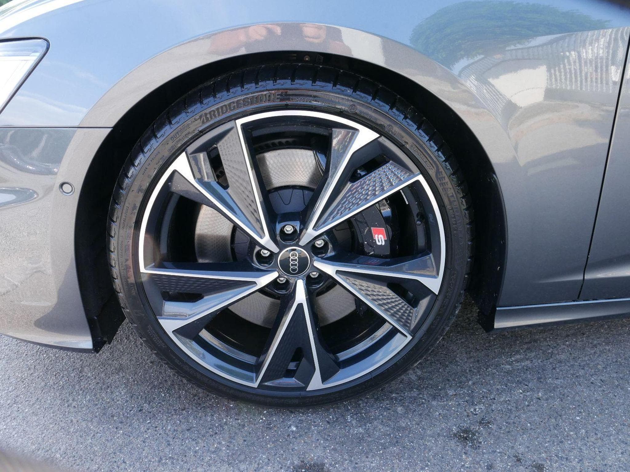 Audi S6 e-tron Avant TDI quattro (2024) - Photo 3