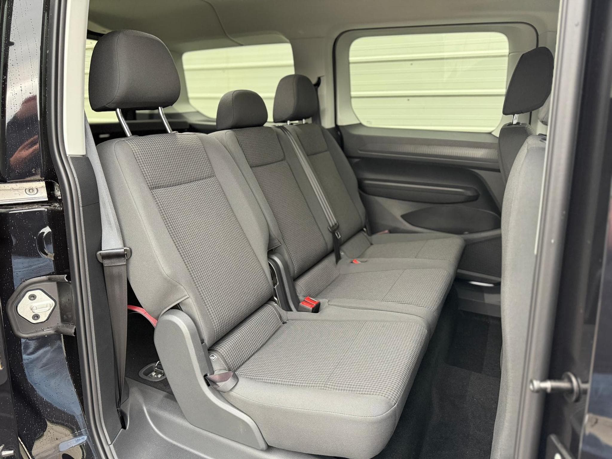 VW Caddy 2.0 TDI 4Motion (2025) - Photo 13